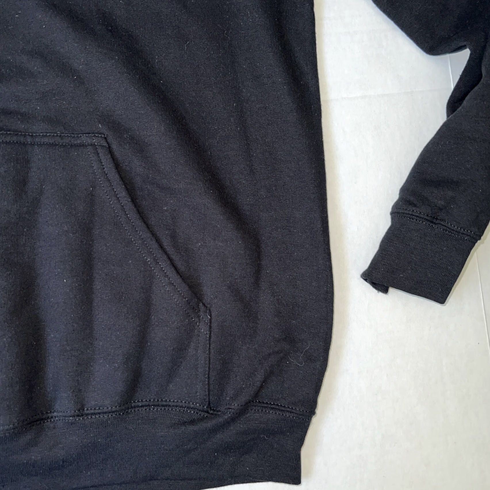 Gildan A&M Records Logo Sweatshirt Hooded Graphic Print Medium Black New Mens Hoodie Crew Neck Pockets Long Sleeve Cotton Knit Gildan Heavy Blend Size US M / EU 48-50 / 2 - 5 Thumbnail