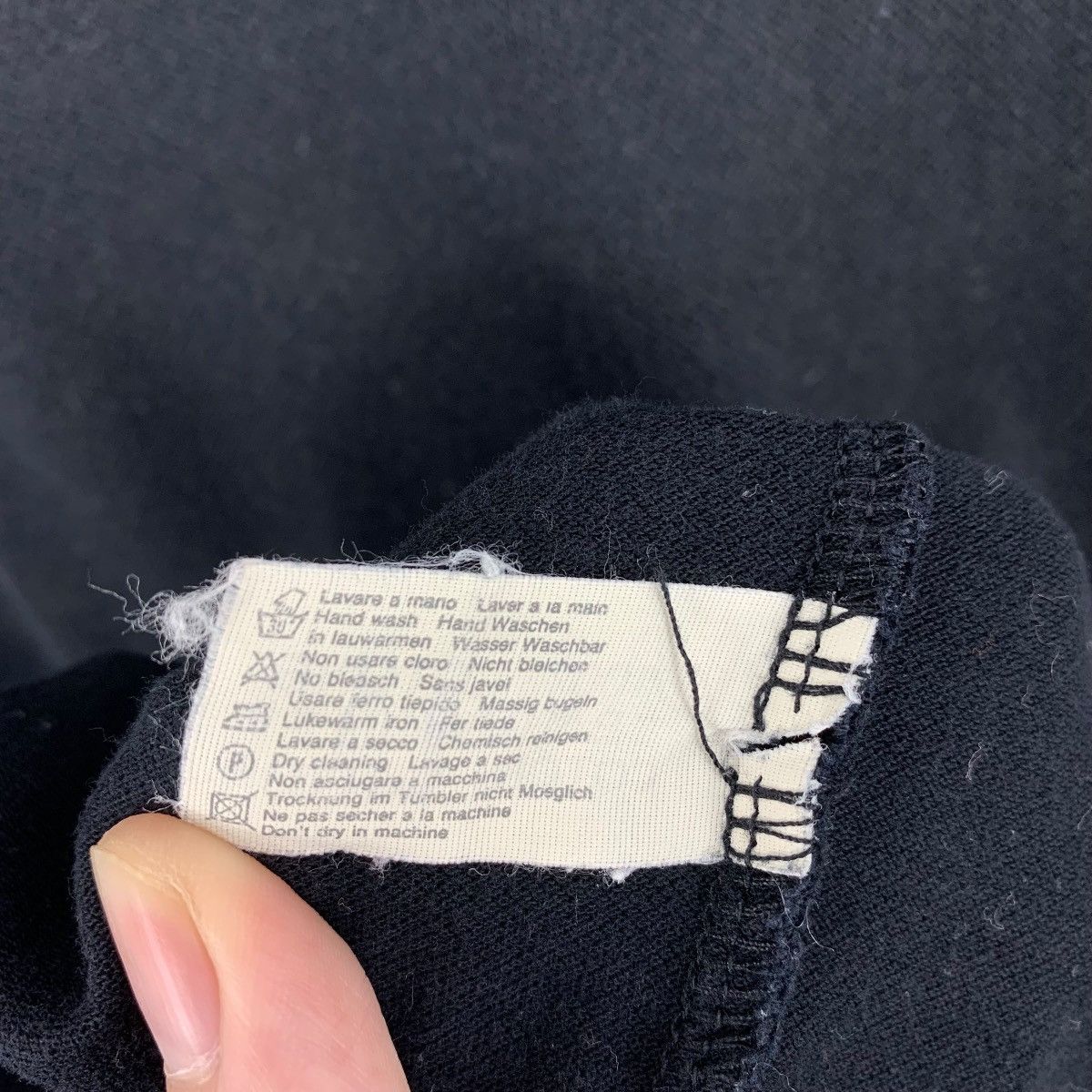 Designer × Yves Saint Laurent Vintage YVES SAINT LAURENT small logo embroidery tee Size US M / EU 48-50 / 2 - 10 Thumbnail