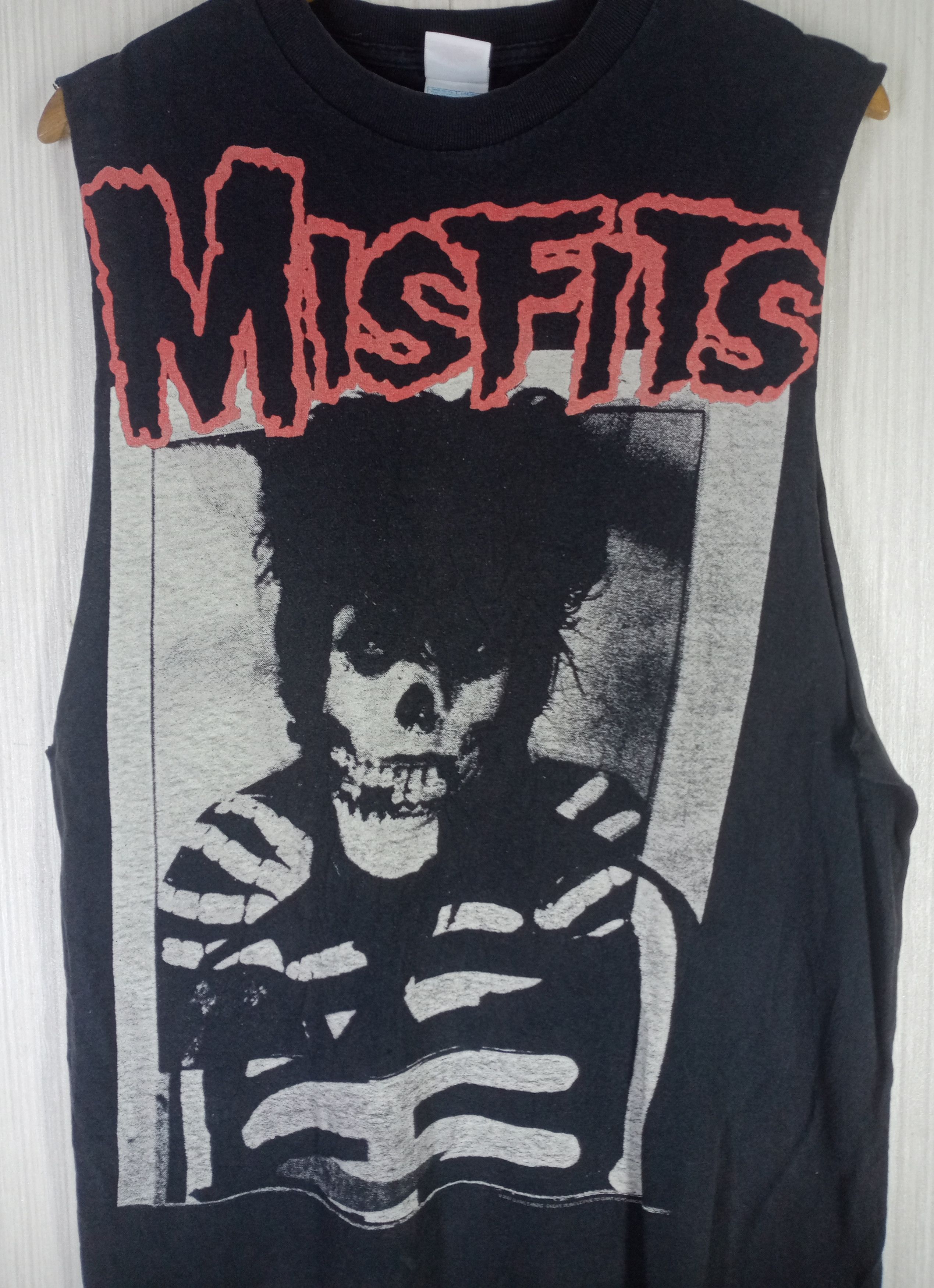 Misfits Rare Vintage 2007 Misfits Skull Skeleton Sleeveless Tshirt Size US M / EU 48-50 / 2 - 2 Thumbnail