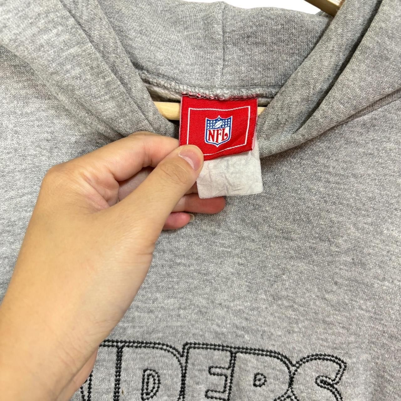 NFL × Vintage Vintage Raiders NFL Hoodies size: 2XL Size US XXL / EU 58 / 5 - 3 Thumbnail