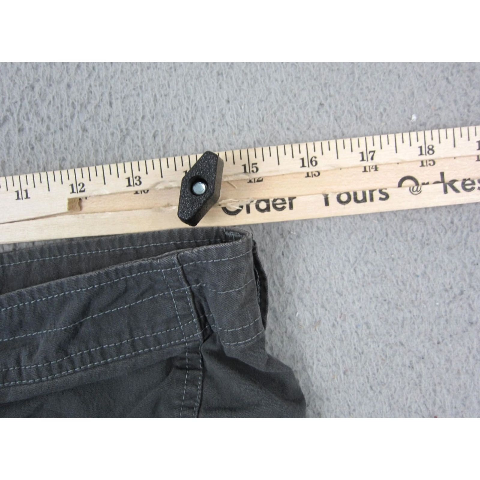Vintage Kuhl Shorts Womens Size 6 Gray Cargo Outdoor Stretch Hiking Ladies Camping Size 28" / US 6 / IT 42 - 6 Thumbnail