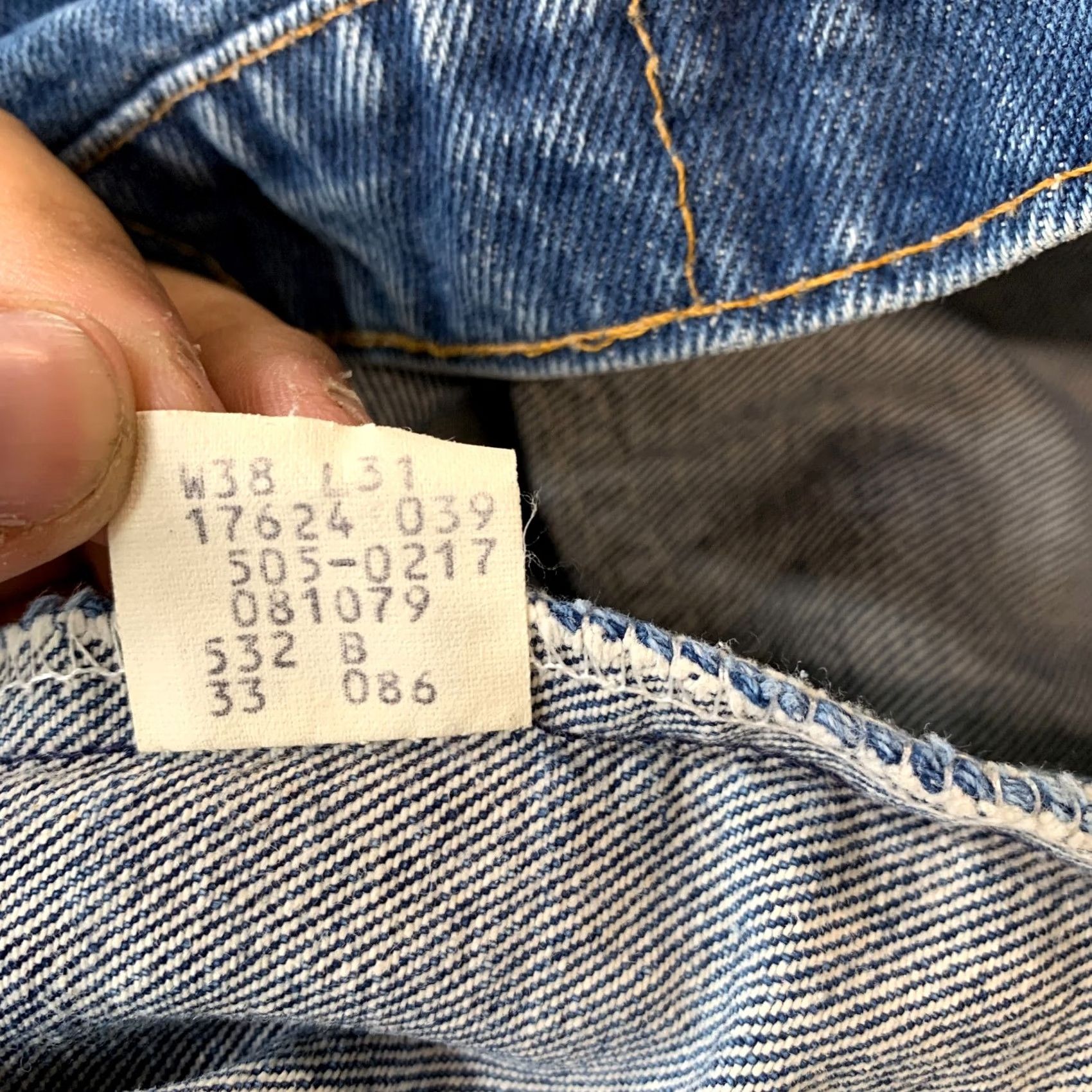 Levi's Levis 505 Jeans Mens Blue Denim Straight Leg USA VTGs 80s Size 38x31 Fits 36x29 Size US 38 / EU 54 - 2 Thumbnail