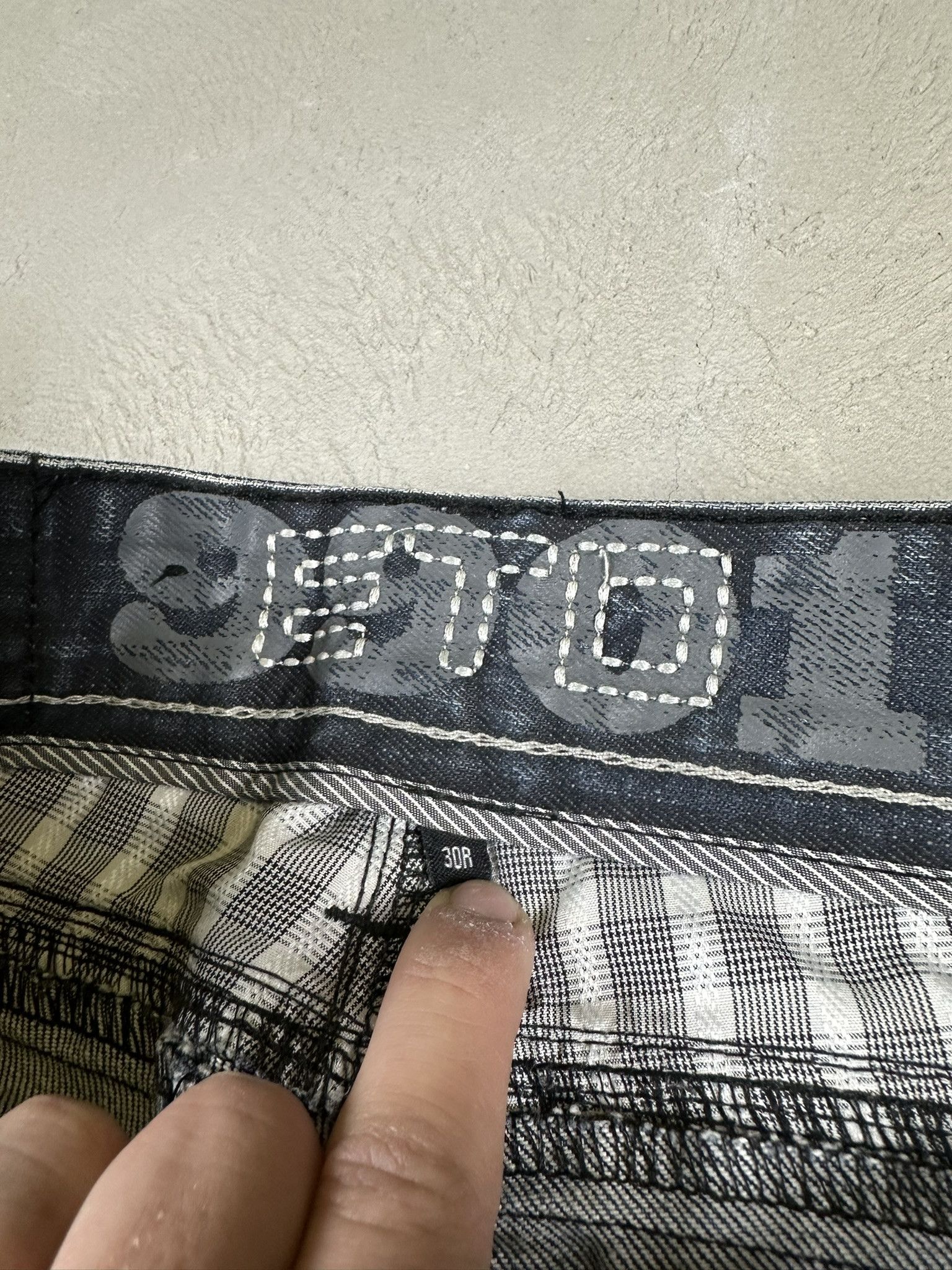 Japanese Brand Vintage Japanese Oversized Faded Denim Jeans Pants Size US 30 / EU 46 - 8 Thumbnail