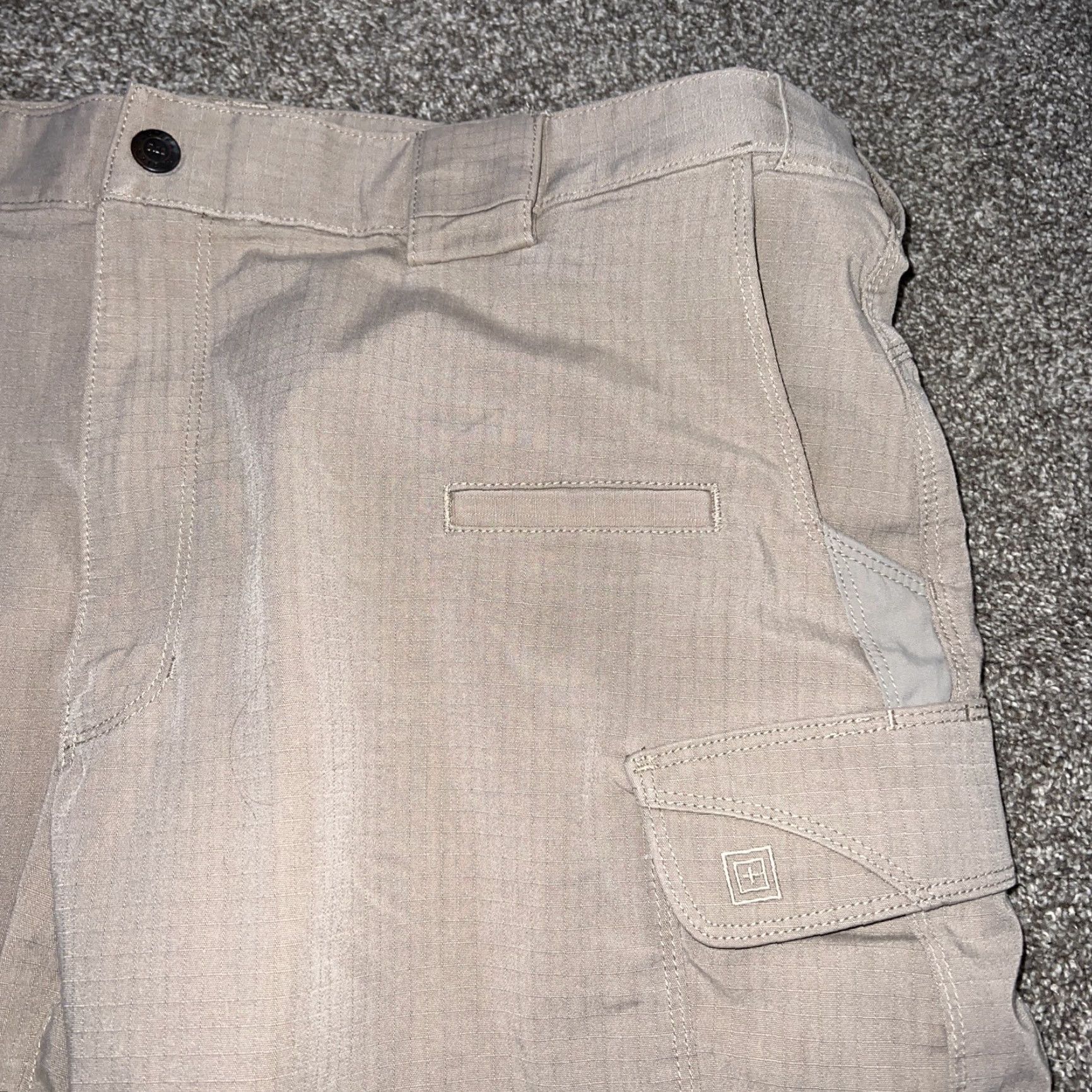 Vintage VINTAGE 5.11 Tactical Cargo Pants Beige Mens 40x30 Regular Size 40 Beige Cargo Pants Mens 40x30 5.11 Tactical Size US 40 / EU 56 - 2 Thumbnail