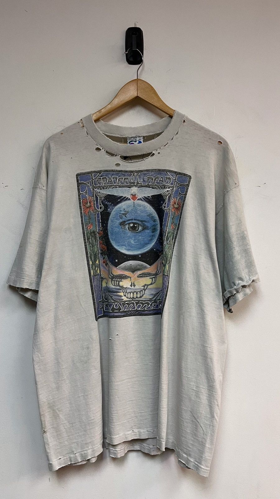 Grateful Dead 1997 Grateful Dead Band Tee Size US XL / EU 56 / 4 - 1 Thumbnail