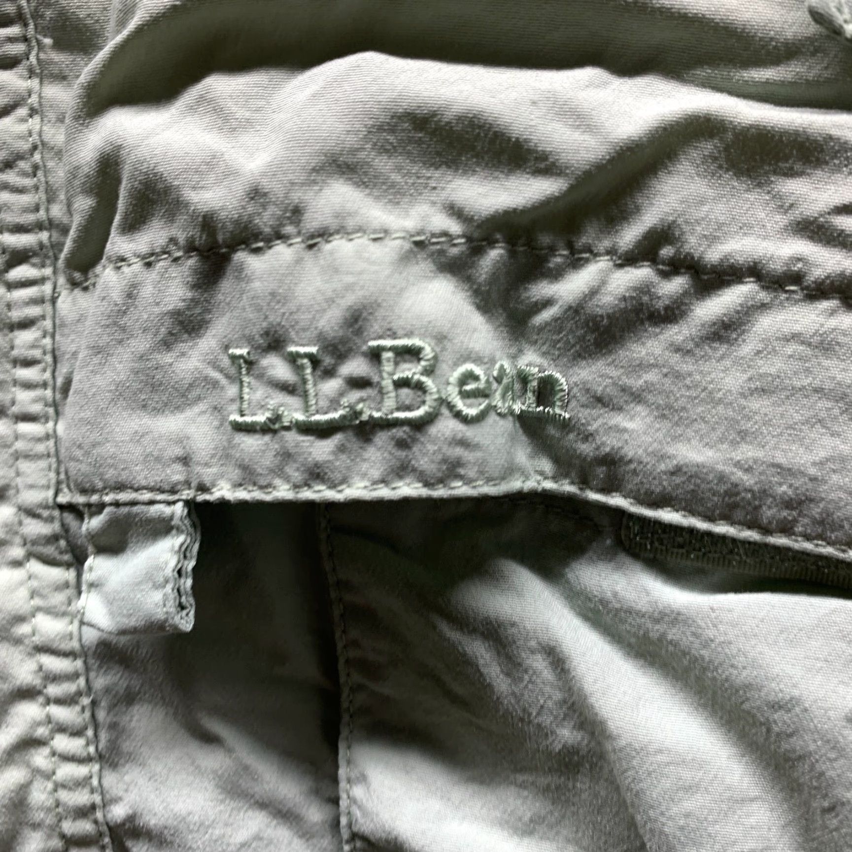 Vintage VINTAGE LL Bean Shirt Mens Adult Large Green Nylon Polyester Vented Button-Up Collared Pocketed Casual Athletic Nylon Polyester Size US L / EU 52-54 / 3 - 5 Thumbnail