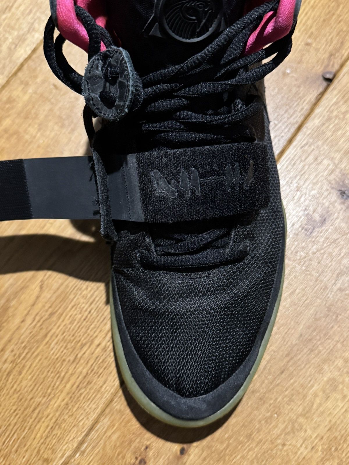 Nike NIKE AIR YEEZY 2 SOLAR RED SNEAKERS Size US 9.5 / EU 42-43 - 16 Thumbnail