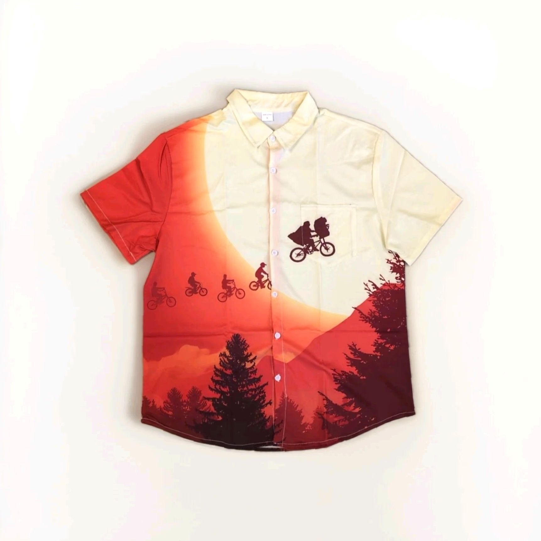 Vintage **ET The Extra Terrestrial Maroon Short Sleeve Button-Up Shirt Size L** User: ET The Extra Terrestrial Maroon Short Sleeve Button-Up Shirt Size L Size US L / EU 52-54 / 3 - 4 Thumbnail