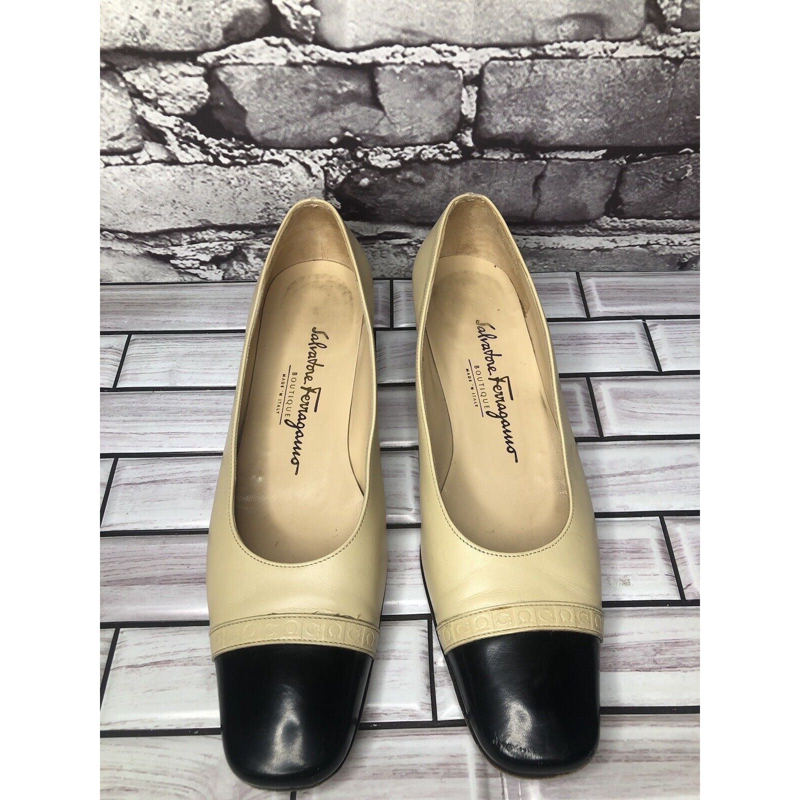 Salvatore Ferragamo Salvatore Ferragamo Marissa Nude Leather Black Cap Toe Pumps Size US 8.5 / IT 38.5 - 17 Thumbnail