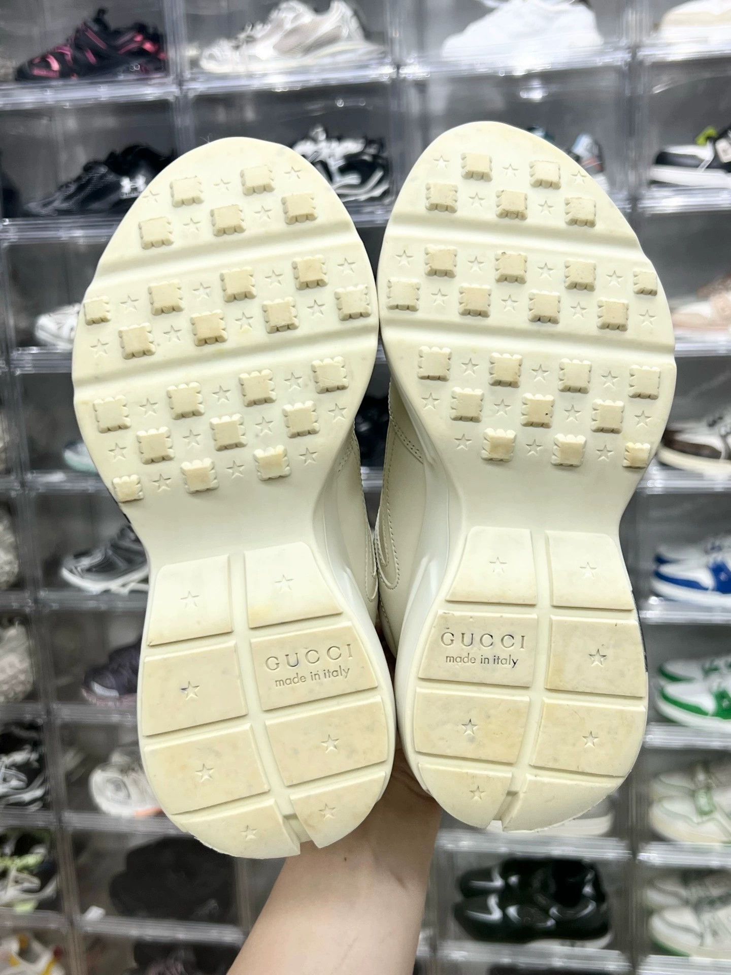 Gucci gucci disney rhyton donald duck sneakers Size US 7.5 / EU 40-41 - 8 Thumbnail