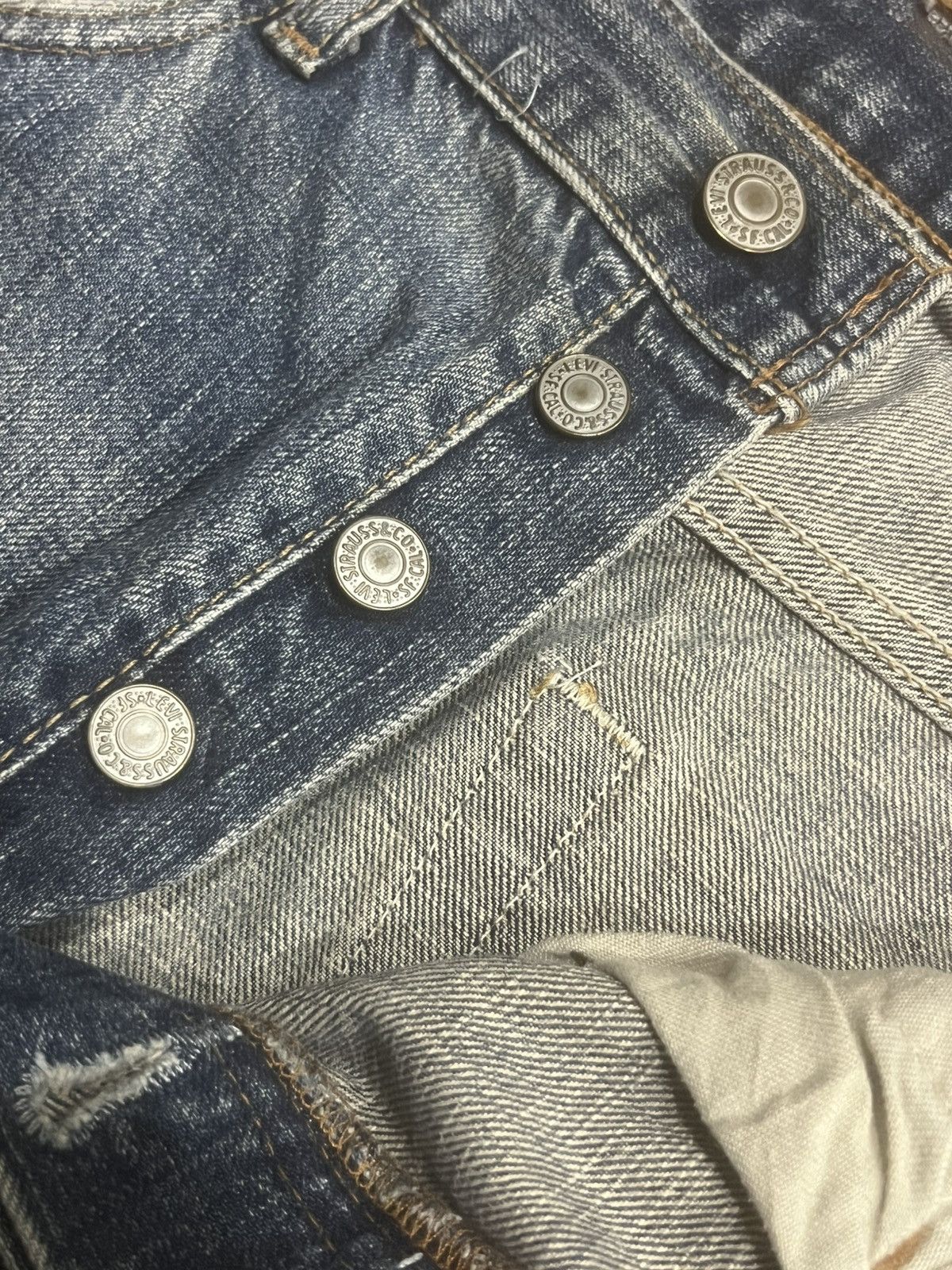 Levi's Vintage Y2K Levi’s 501 Blue Faded Distressed Classic Jeans Size US 32 / EU 48 - 6 Thumbnail