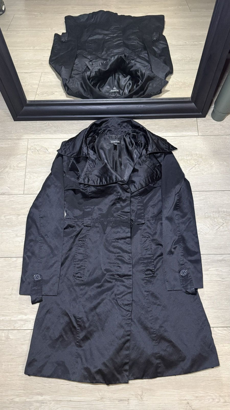Bebe Y2K 2000s Bebe Satin Trench Coat Button Down Size XS / US 0-2 / IT 36-38 - 1 Thumbnail