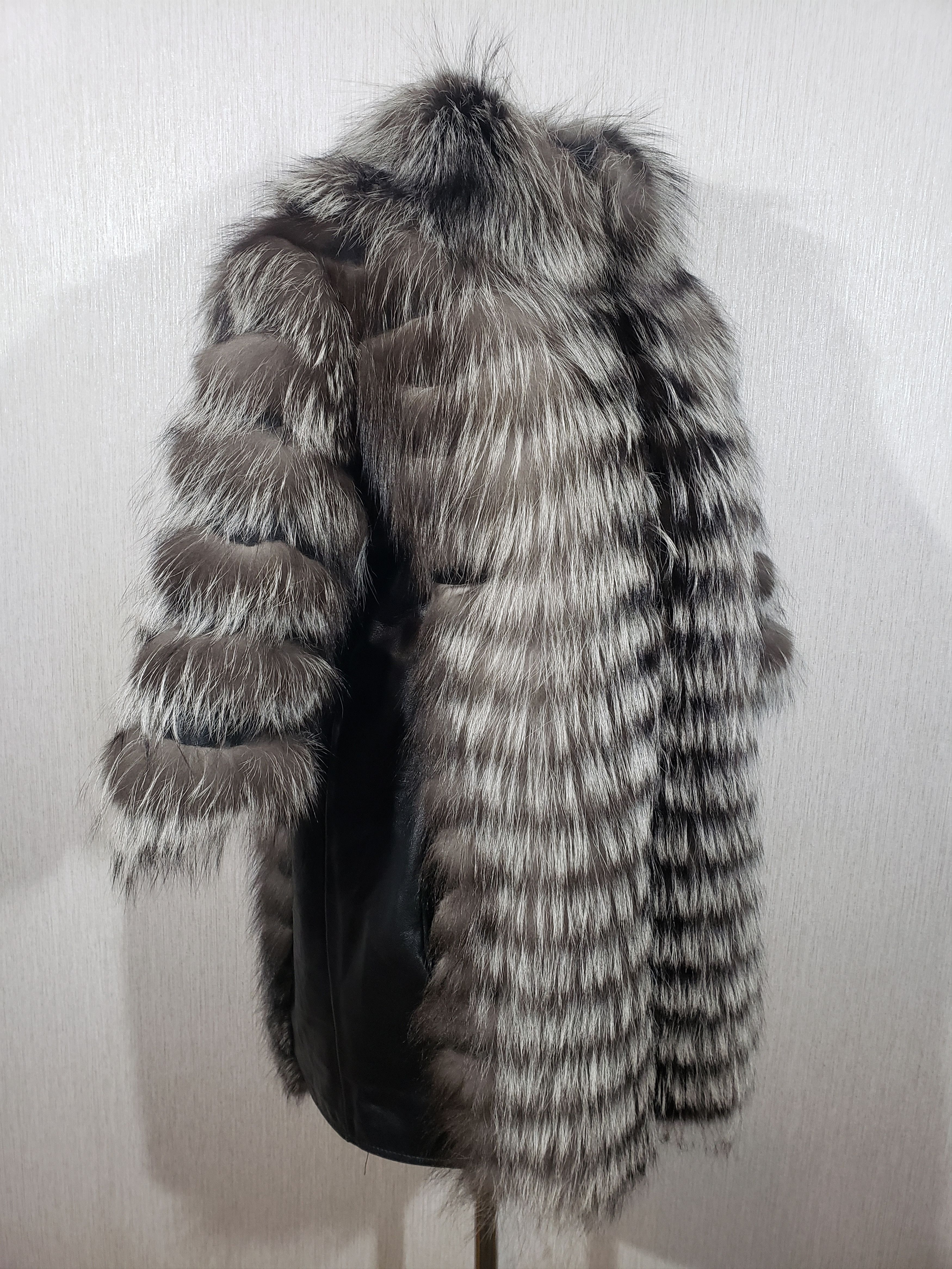 Furla Women's warm fur jacket. Size L / US 10 / IT 46 - 2 Thumbnail