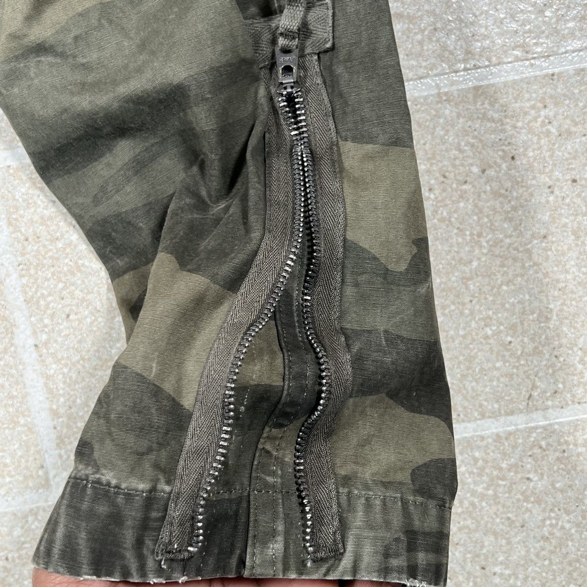 Abercrombie & Fitch Abercrombie & Fitch Cargo Camo Pants Mens Rustin Athletic Size US 30 / EU 46 - 5 Thumbnail
