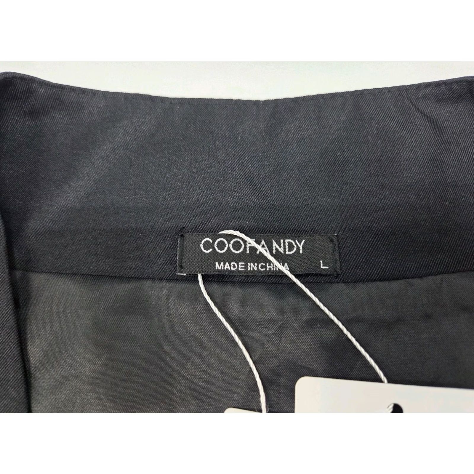 Vintage NWT Coofandy Mens Black Vest Size L 46" Polyester/Spandex Regular Knit Button Buckle Pocket Vest Mens Black 46" L Size US L / EU 52-54 / 3 - 3 Thumbnail
