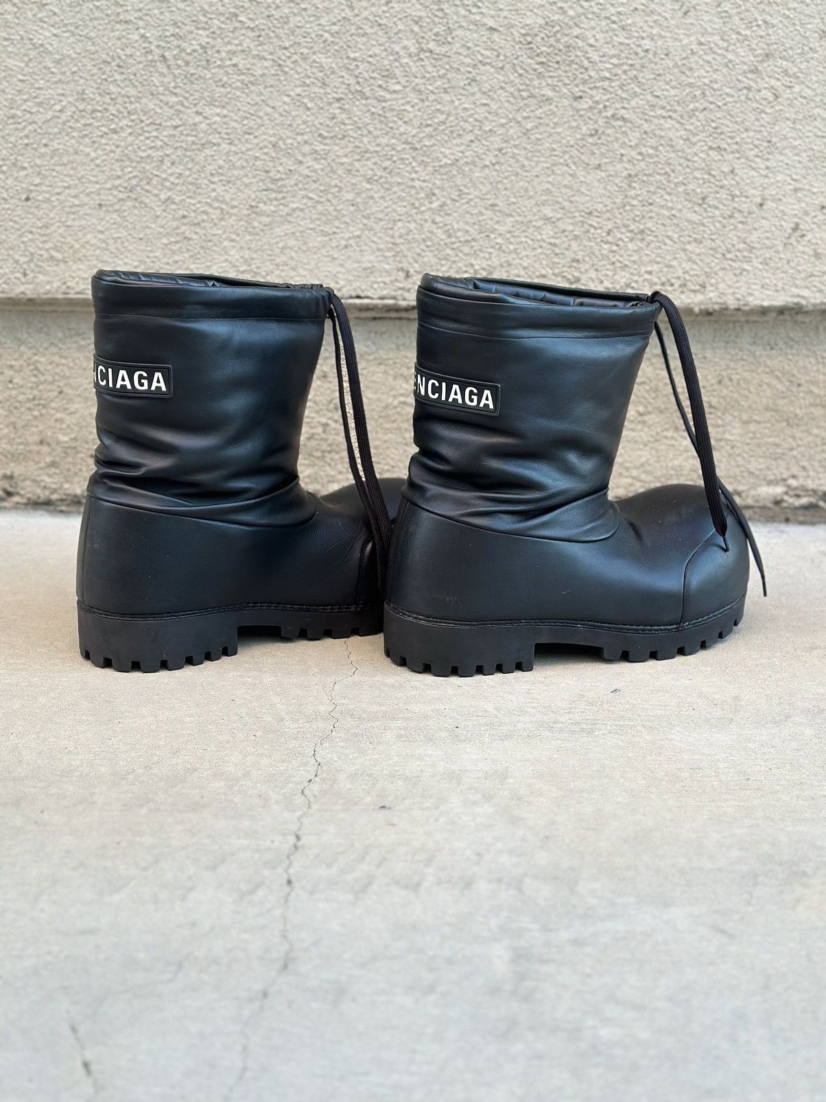 Balenciaga Balenciaga Alaska Boots Black | Grailed