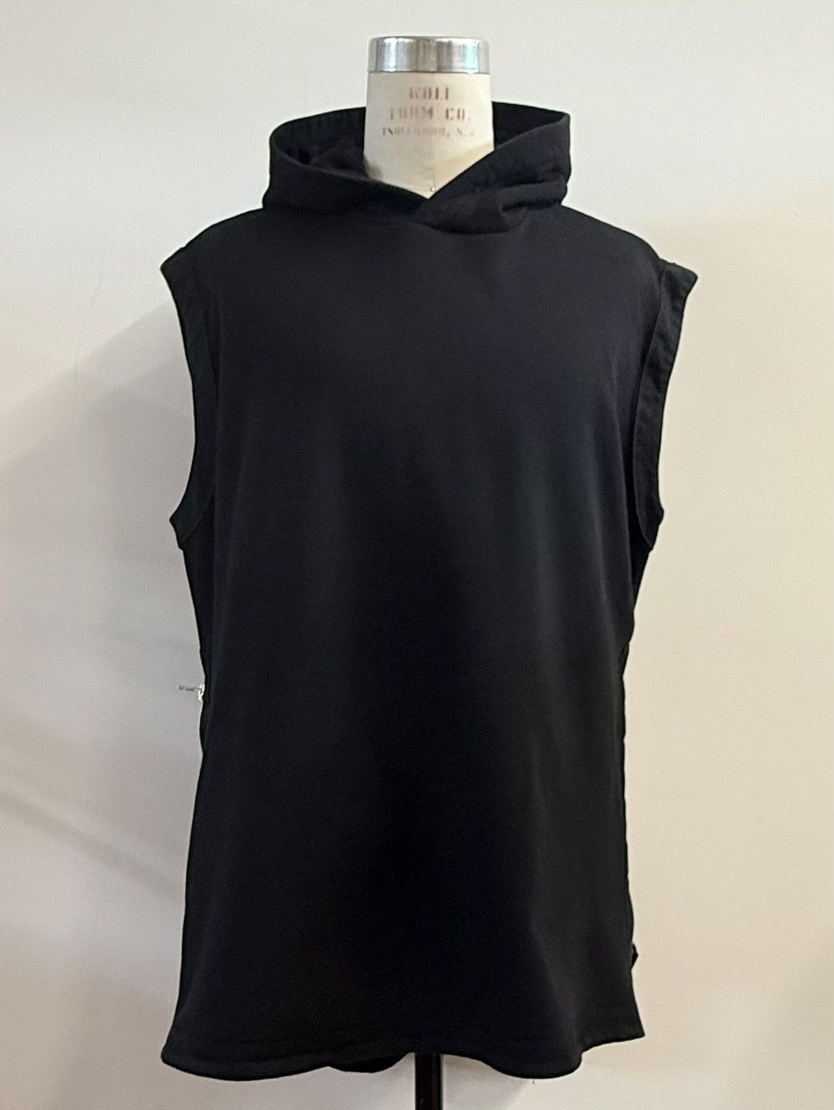 Givenchy GIVENCHY PARIS — Sleeveless Side-Zip Hoodie Vest Black | XL Size US XL / EU 56 / 4 - 1 Thumbnail