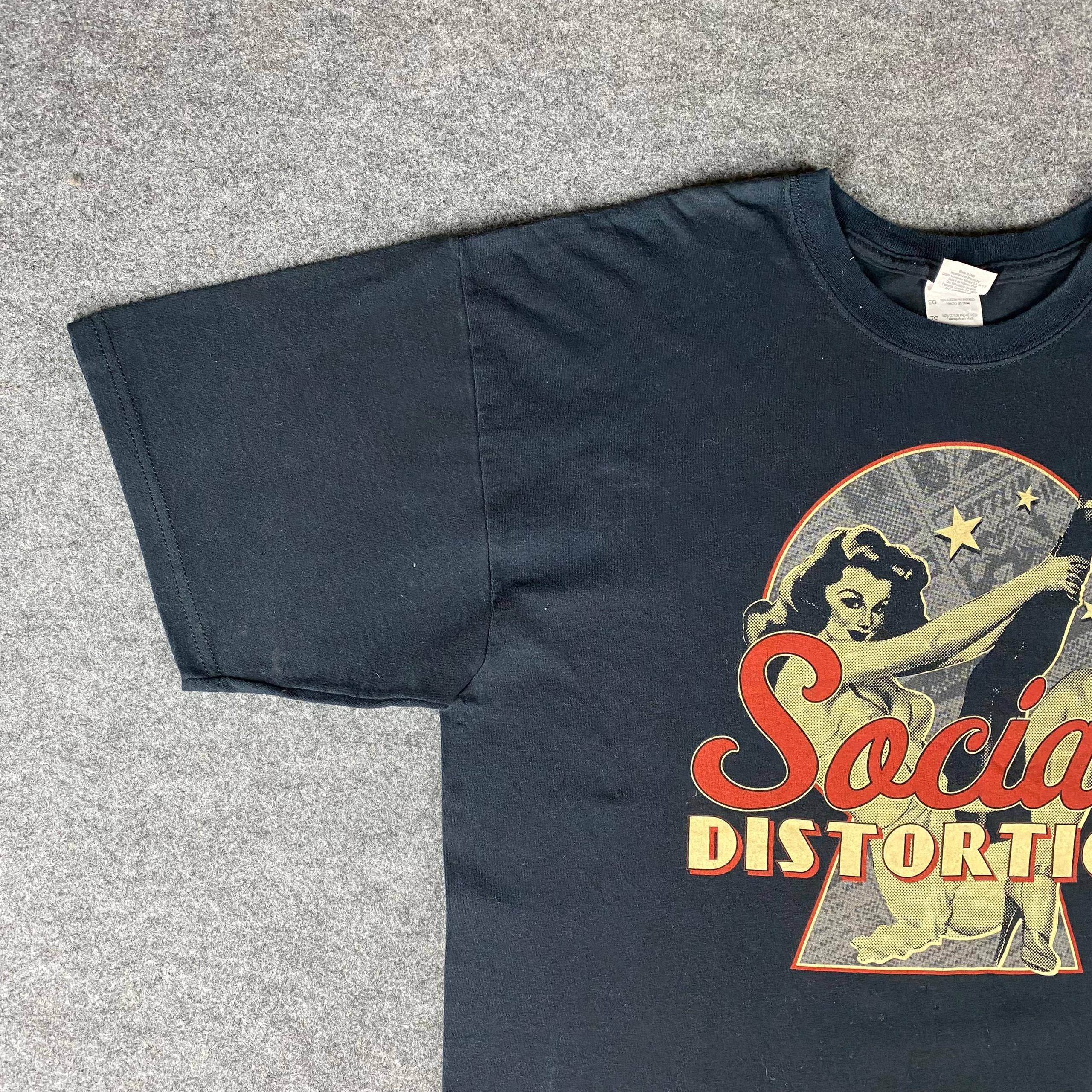 Band Tees Vintage Social Distortion Punk Band Tshirt Size US L / EU 52-54 / 3 - 5 Thumbnail
