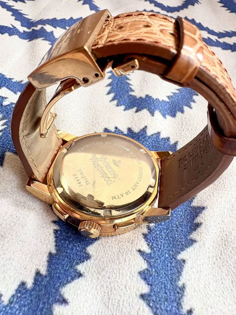 Vivienne Westwood Vivienne Westwood Vintage Gold White Dial Elvis Watch Size ONE SIZE - 4 Thumbnail
