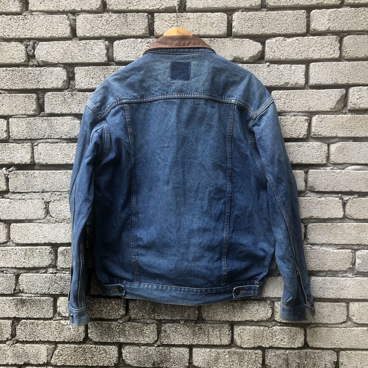 Marlboro × Vintage Vintage Marlboro Country Store Collar Denim Trucker Jacket Size US L / EU 52-54 / 3 - 8 Thumbnail