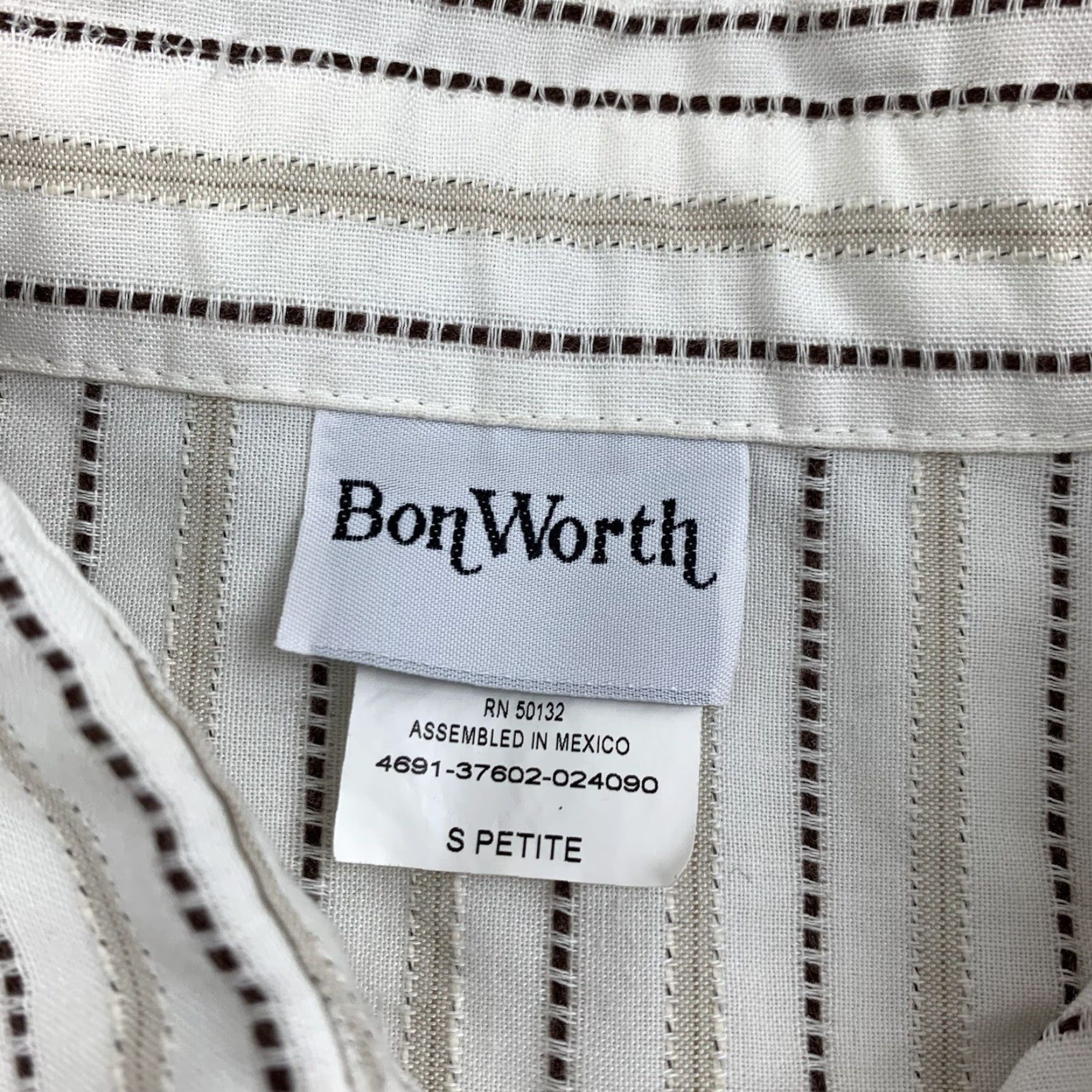 Vintage BonWorth African Button Up Shirt Womens Petite Small White Embroidery Animals Size S / US 4 / IT 40 - 7 Thumbnail