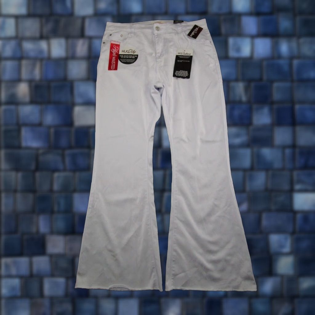 Vintage VINTAGE Red Bottoms White Denim Flare Leg High Rise Hug Me Jeans Women's Size 20 NEW Size 42" / US 20 - 1 Thumbnail