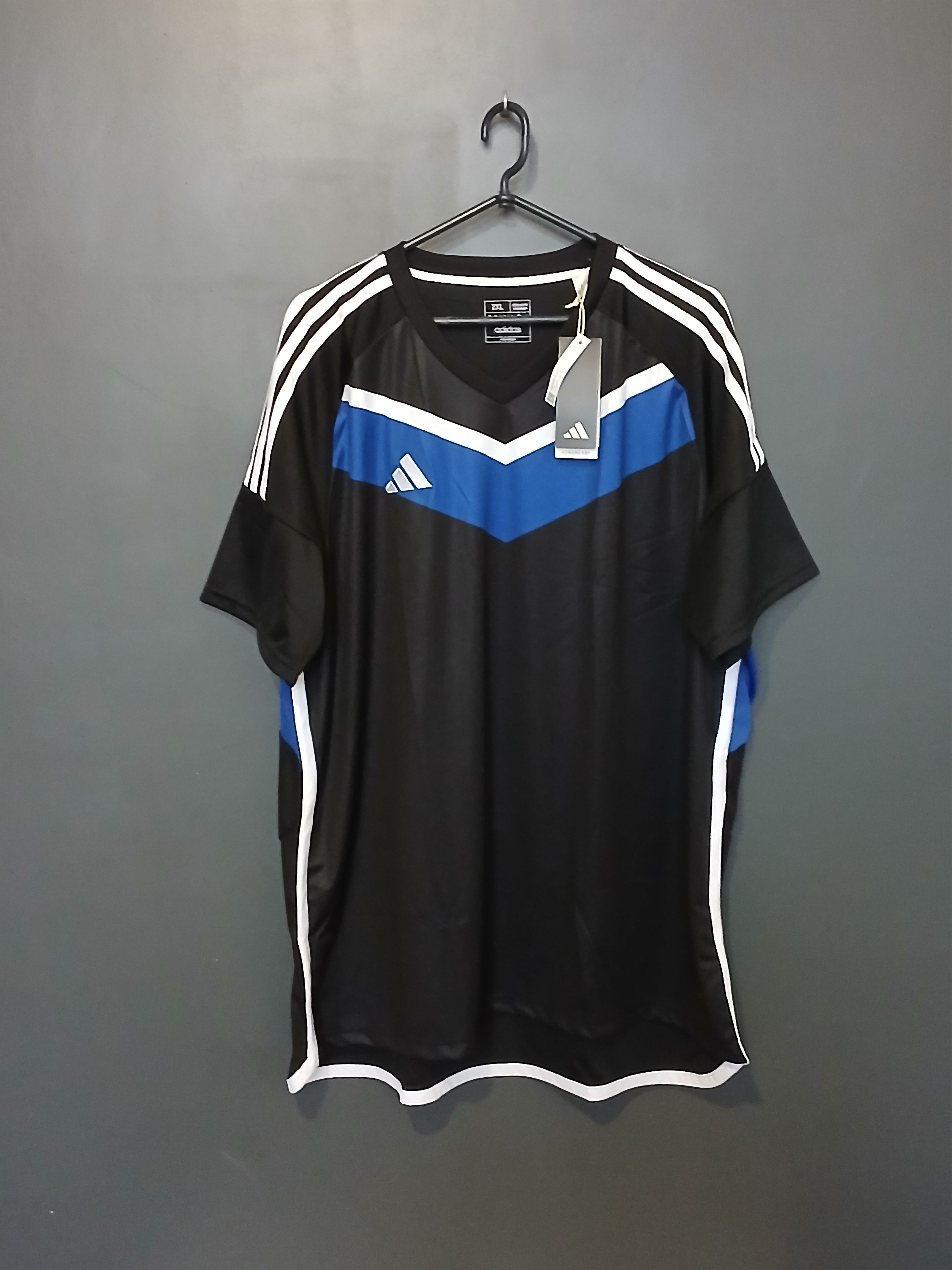 Adidas New Adidas T-Shirt Size US XXL / EU 58 / 5 - 1 Thumbnail
