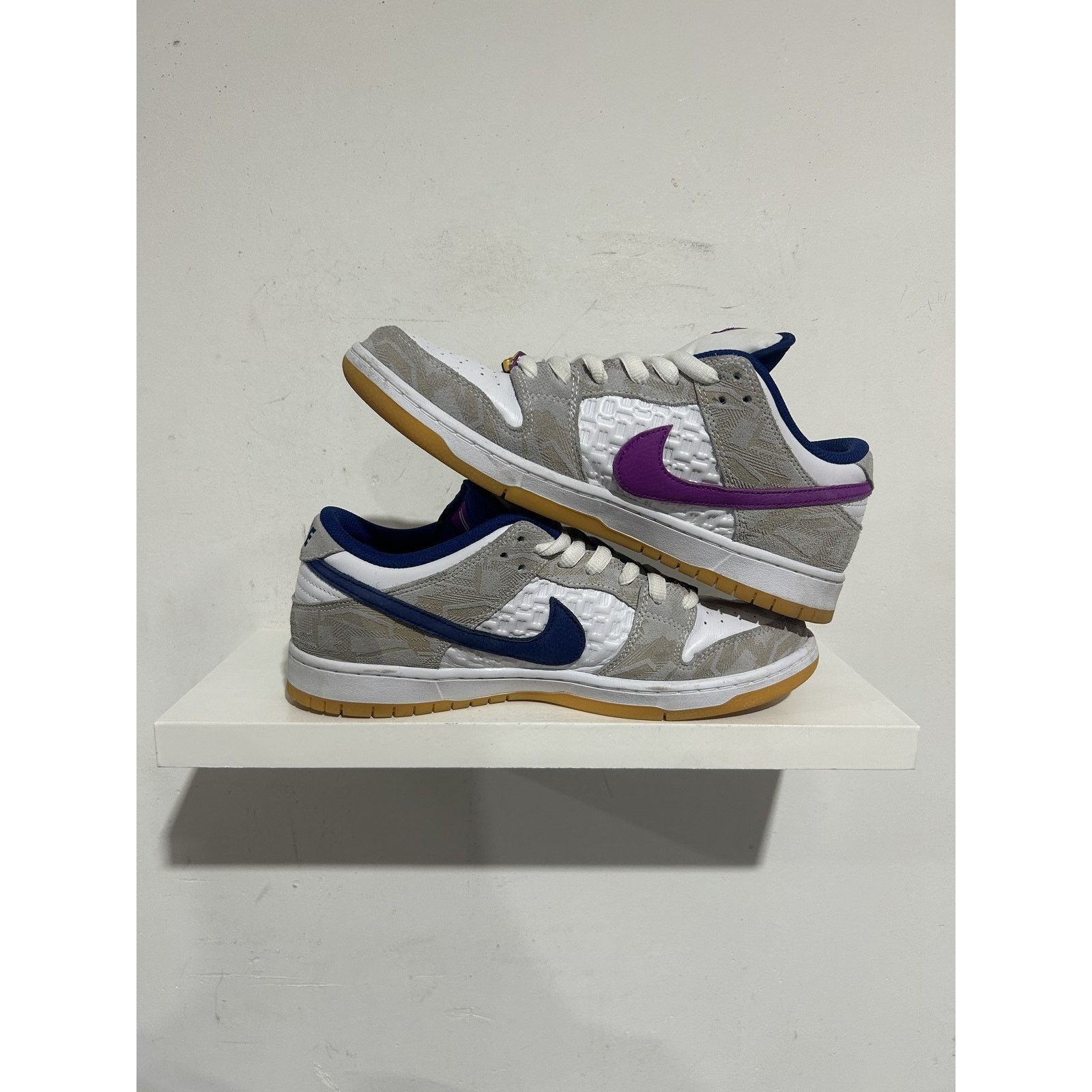 Nike NIKE SB DUNK LOW RAYSSA LEAL SIZE 10 PREOWNED Size US 10 / EU 43 - 2 Thumbnail