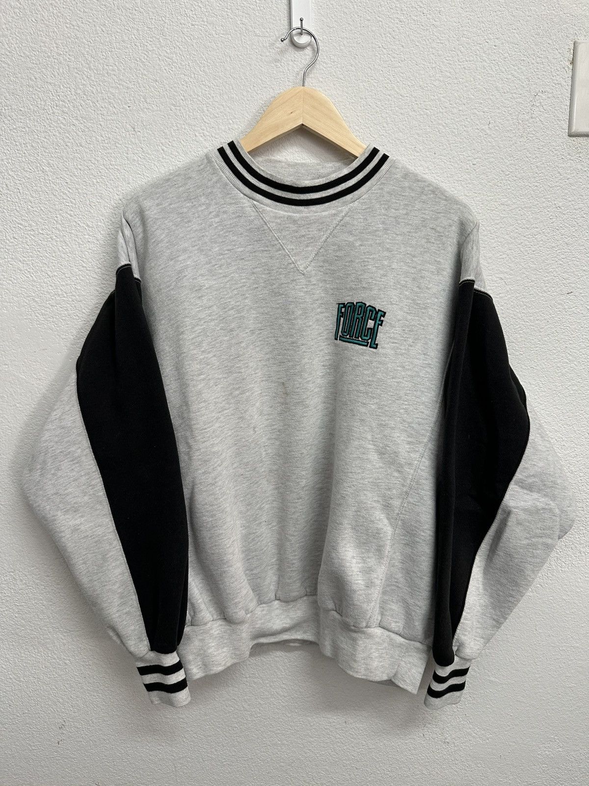 Nike 90s Nike air vintage retro crewneck Size US L / EU 52-54 / 3 - 1 Thumbnail
