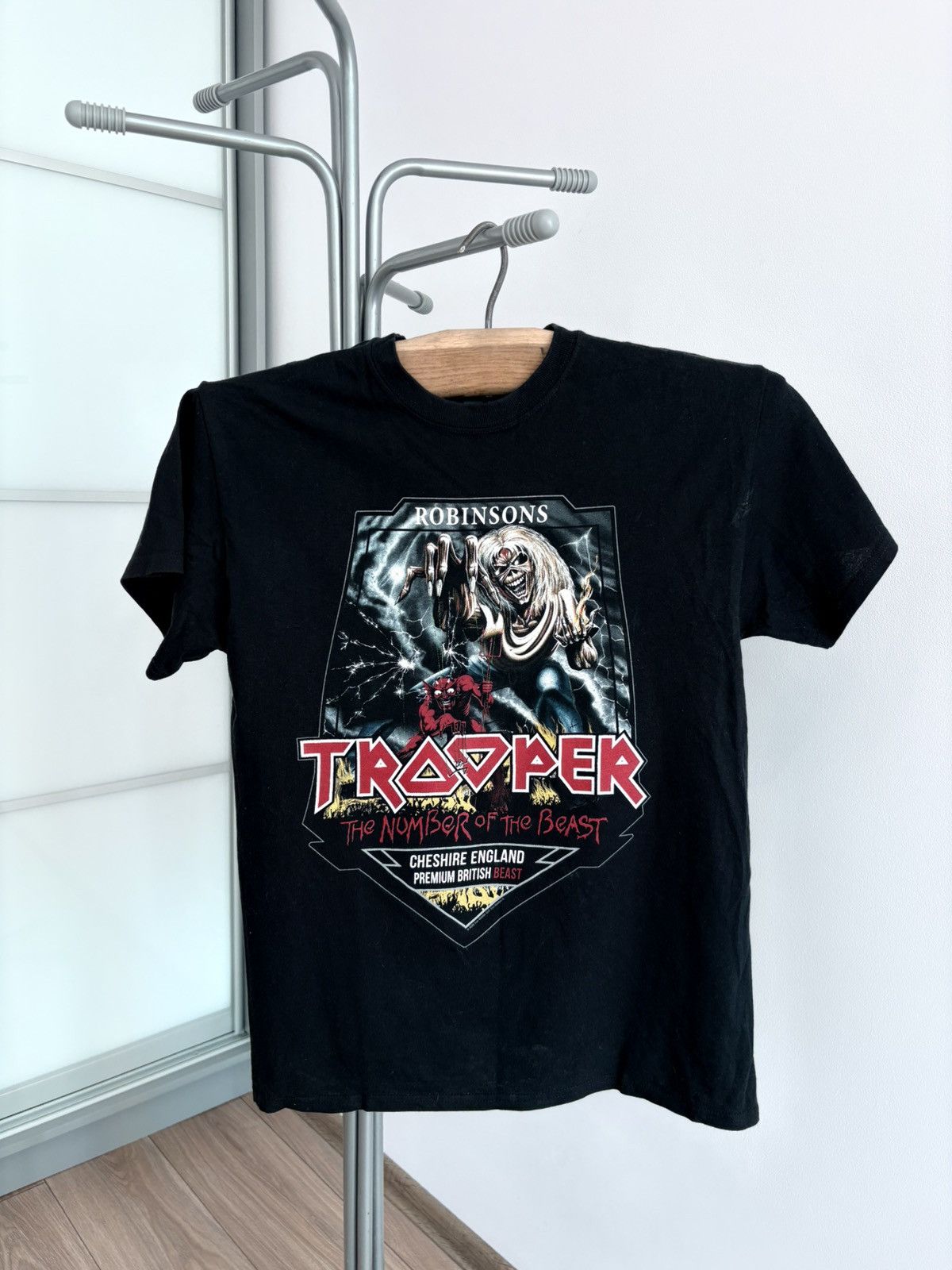 Band Tees Vintage Iron Maiden Trooper Band Tee T-shirt Size US M / EU 48-50 / 2 - 1 Thumbnail