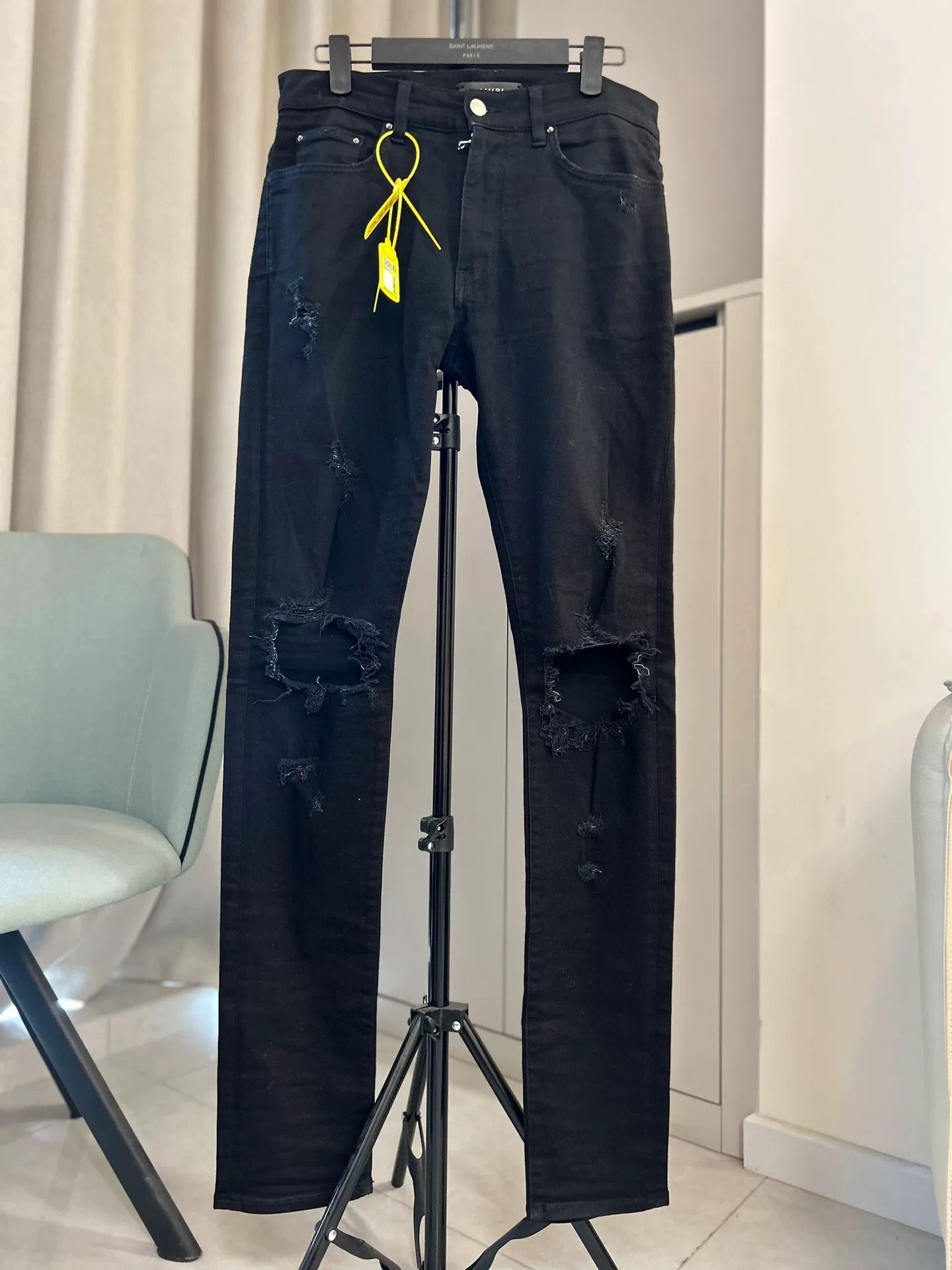 Amiri Amiri Distressed Black Denim Jeans Size US 33 - 1 Thumbnail