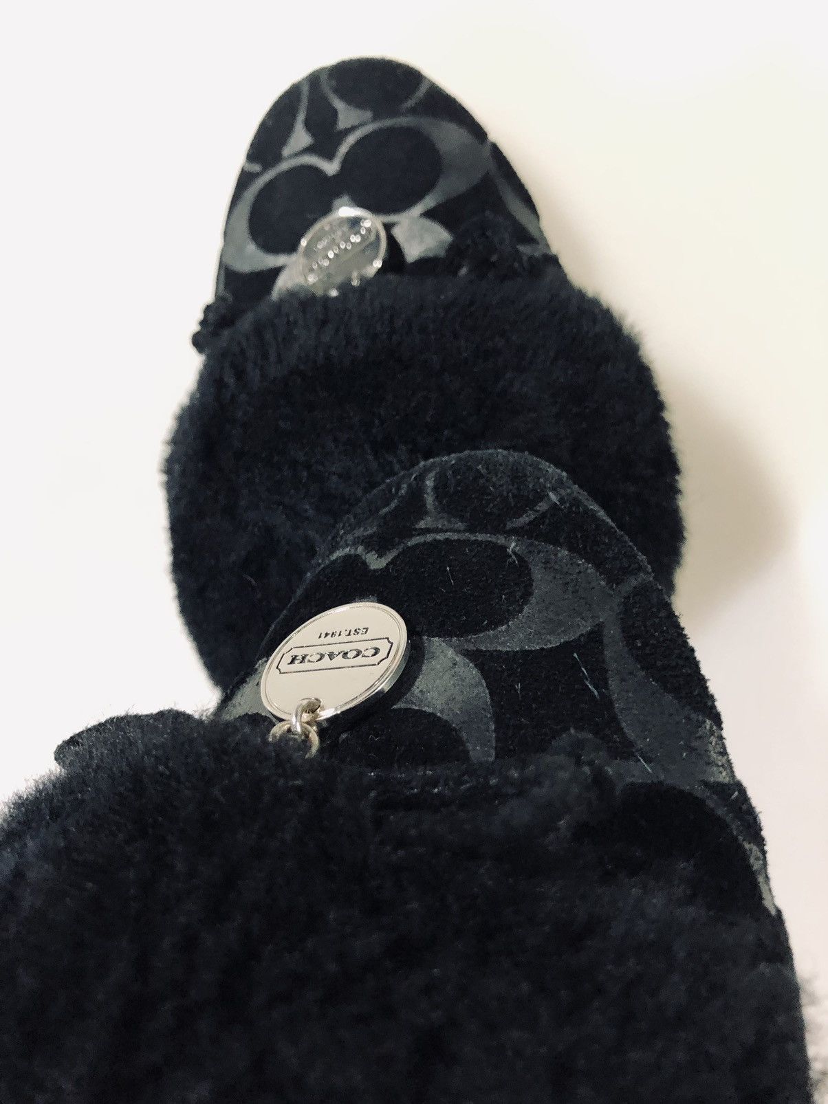 Coach Coach carra black suede/shearling logo slides 6 Size US 6 / IT 36 - 6 Thumbnail