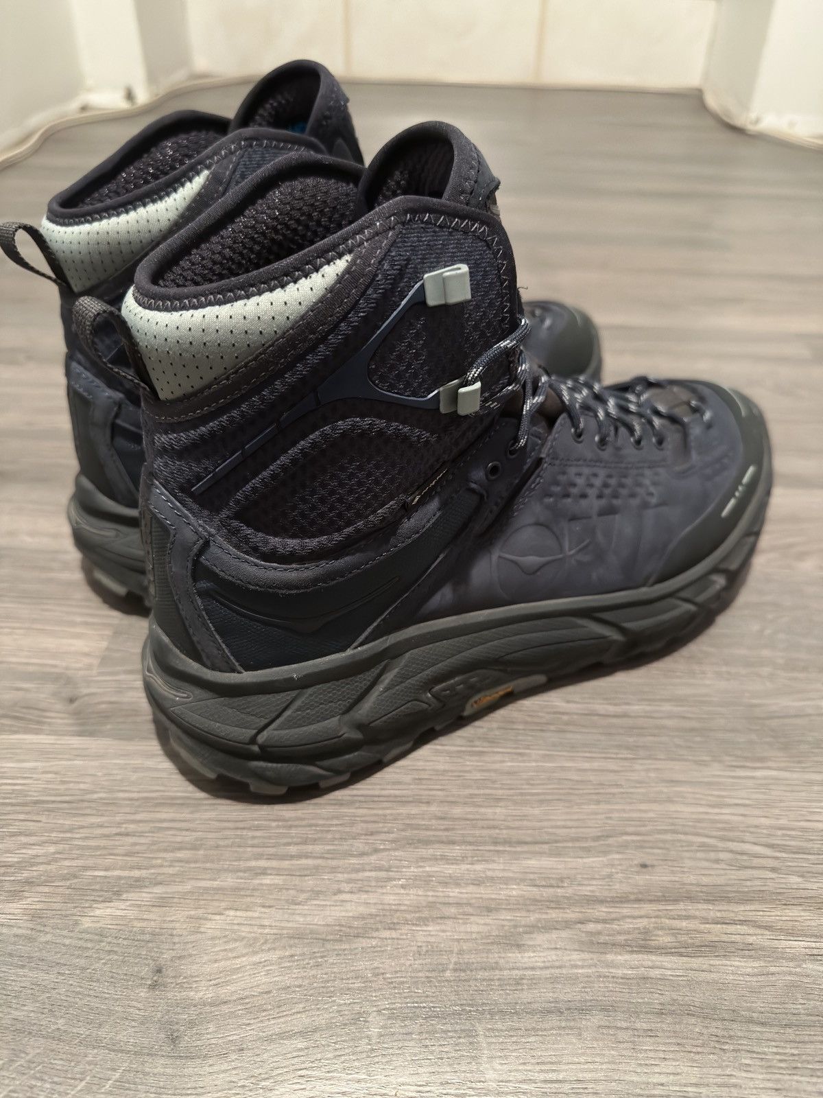 Hoka × _J.L-A.L_ Hoka x JLAL Tor ultra hi Size US 9.5 / EU 42-43 - 3 Thumbnail