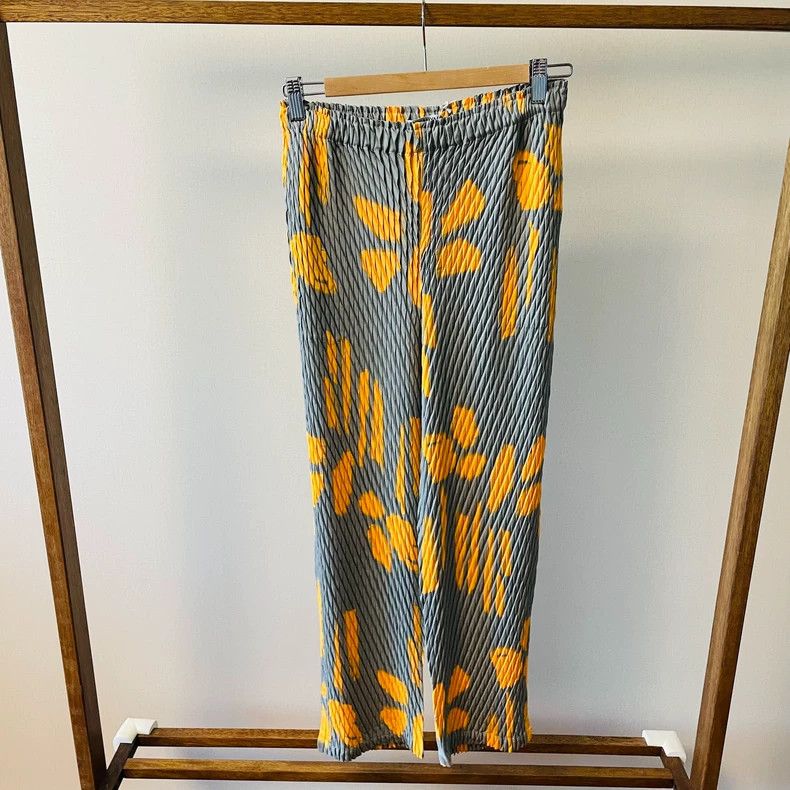 Issey Miyake Issey Miyake Yellow flowered pleated skirt Size 25" / US 0 / IT 36 - 3 Thumbnail