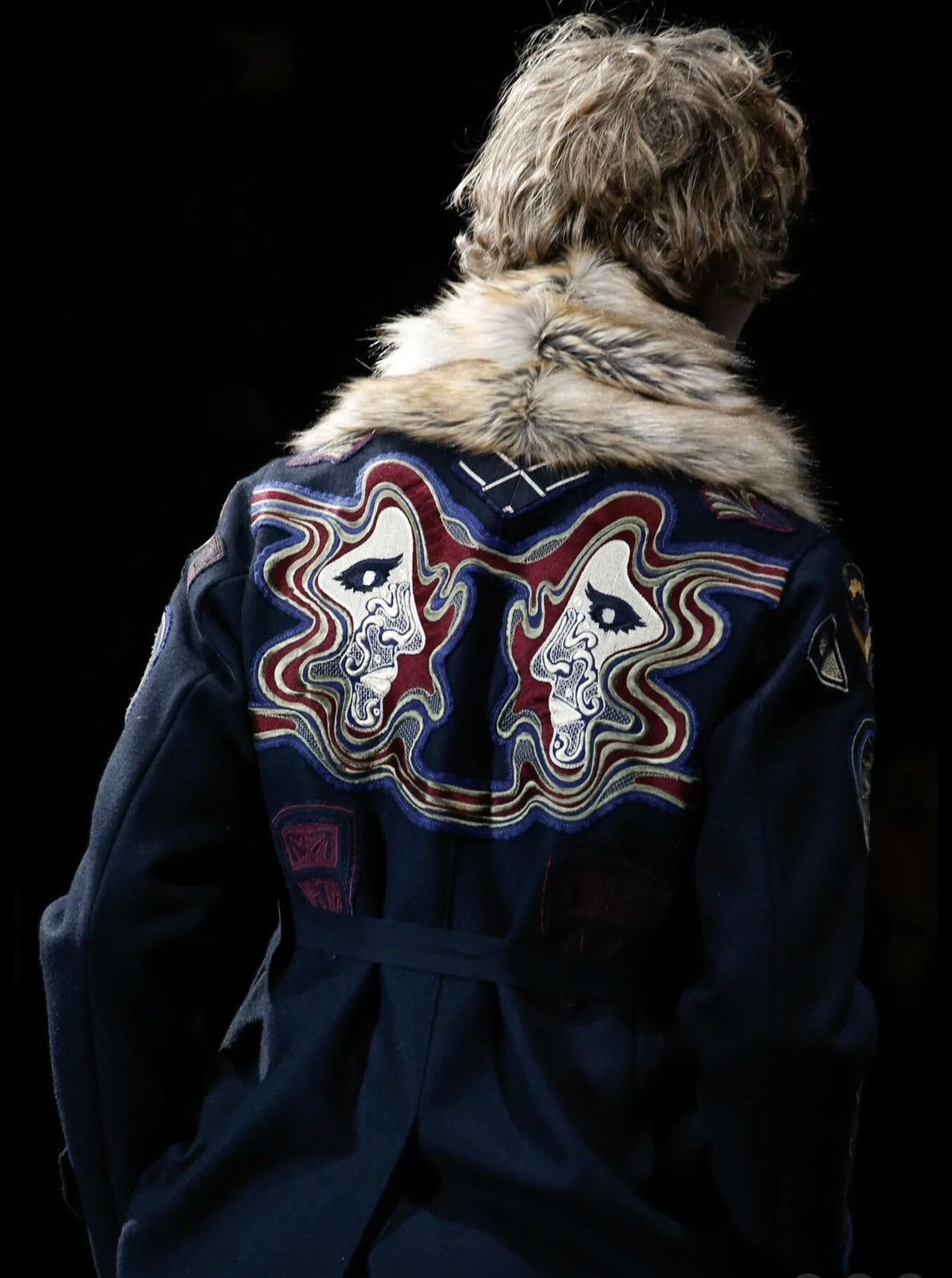 Dries Van Noten DRIES VAN NOTEN AW16 Runway Emblem DoubleBreasted Wool Coat Size US S / EU 44-46 / 1 - 3 Thumbnail