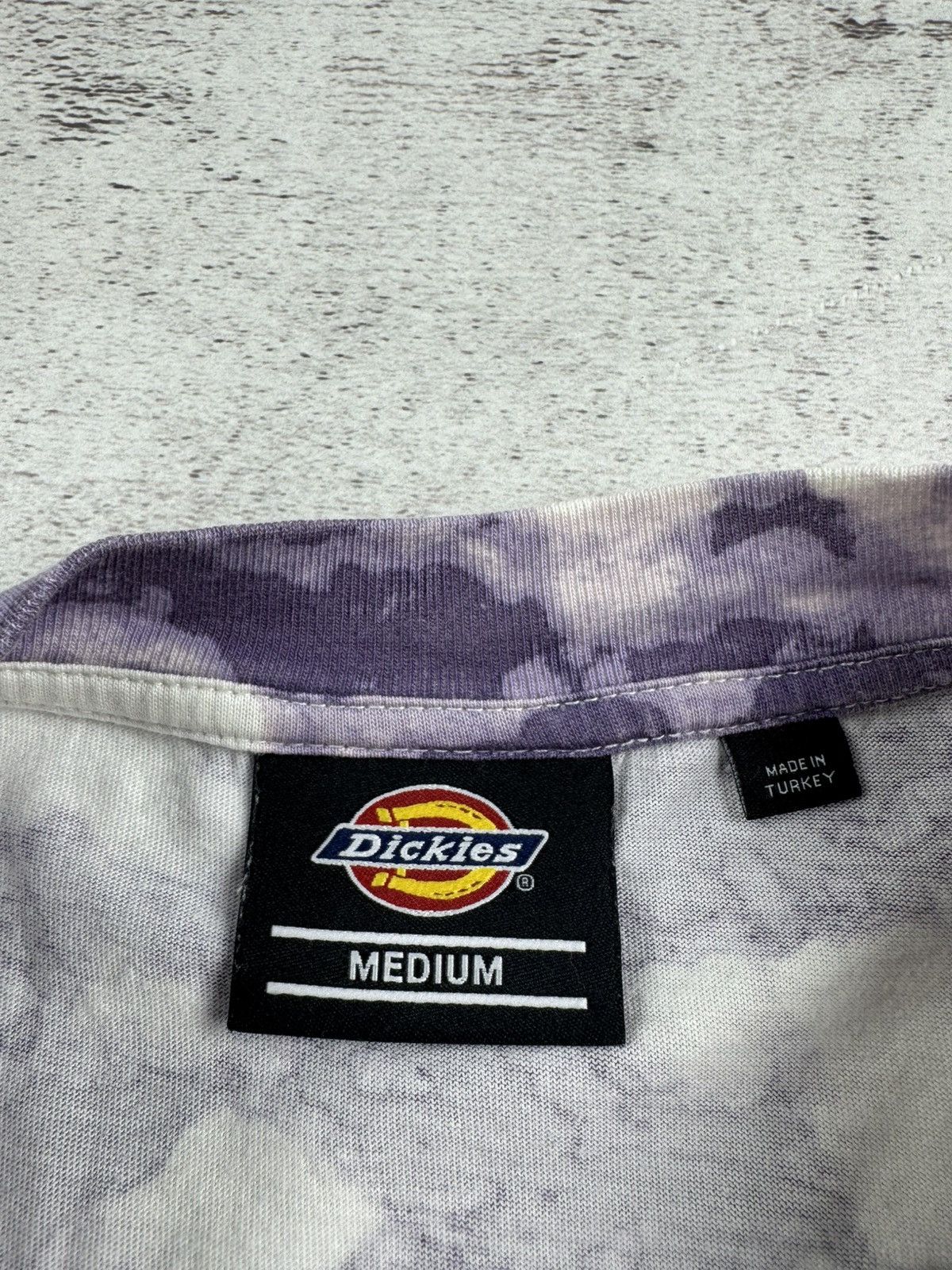 Dickies Dickies Sunburg Tie Dye Purple Medium Skate Rap Jersey Hip Hop Tee T Shirt Size US M / EU 48-50 / 2 - 10 Thumbnail