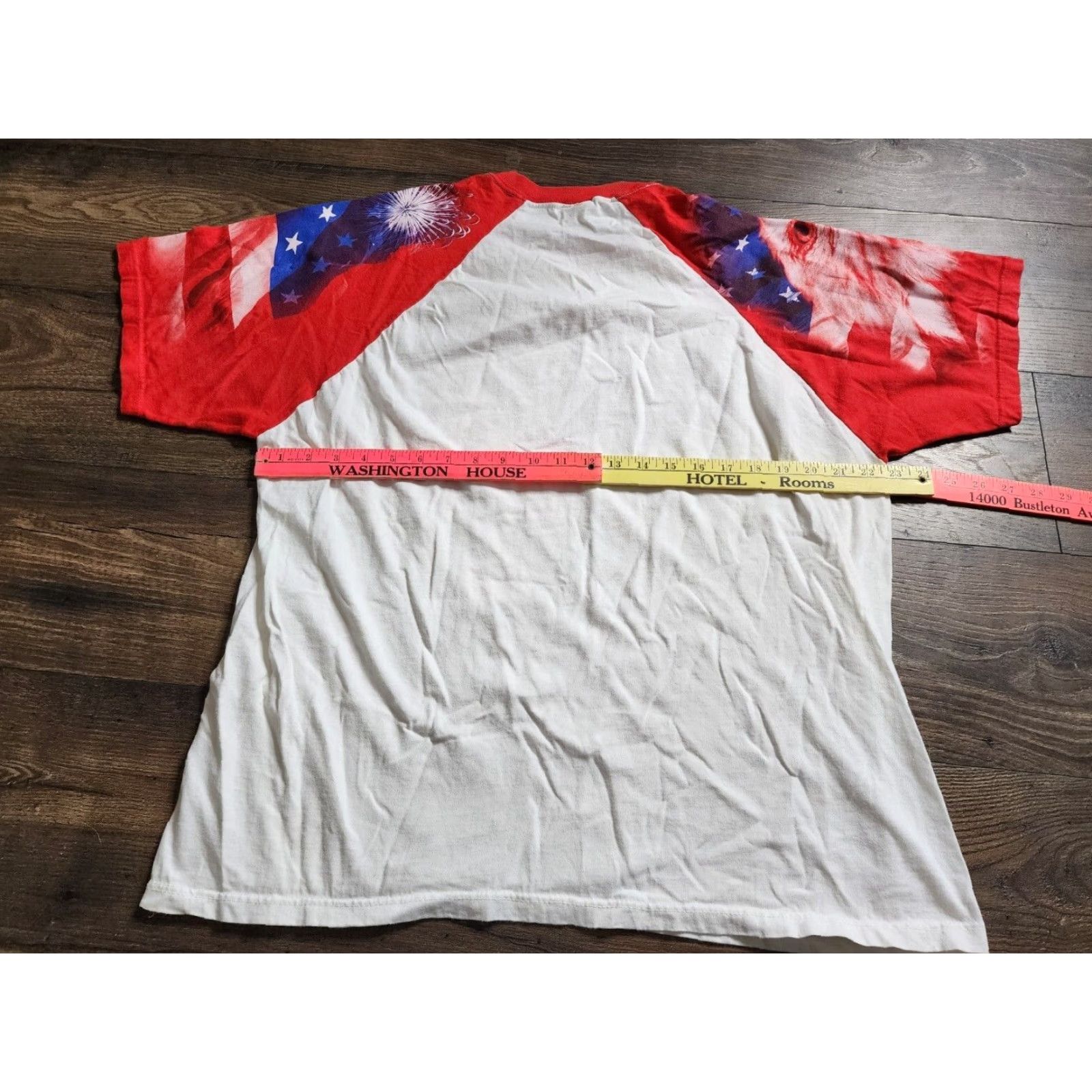 Vintage Everyday Life Mens XL USA Patriotic T-Shirt Printed Sleeves Eagle Military Crew Neck Short Sleeve White Cotton Graphic Tee Vintage/Preowned Mens Size US XL / EU 56 / 4 - 2 Thumbnail