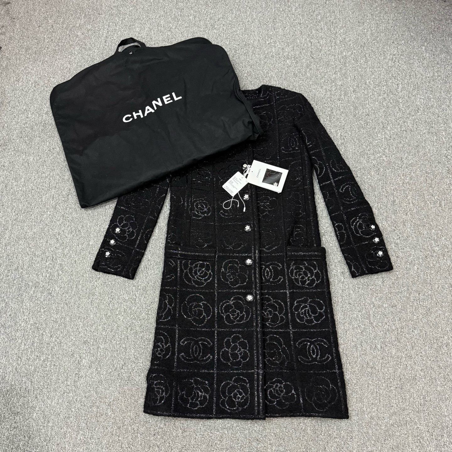 Chanel Chanel Camellia Pattern Long Coat Size XXS / US 00 / IT 34 - 1 Thumbnail