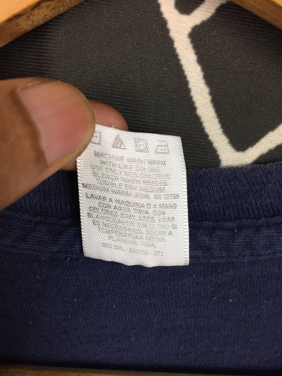 Vintage Vtg Fruit of the Loom Faded Navy Blue Blank Pocket Tee Size US L / EU 52-54 / 3 - 13 Thumbnail