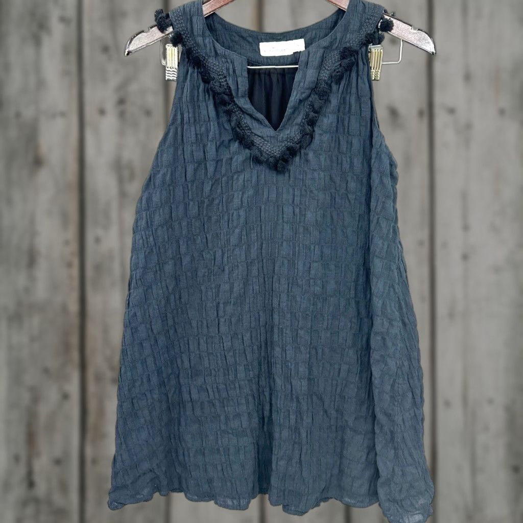 Vineyard Vines Vineyard Vines Dress Womens XS Textured Pom Pom Preppy Muslin Boho Quiet Luxury Dress Short XS Black Bohemian Preppy Womens Size XS / US 0-2 / IT 36-38 - 1 Thumbnail