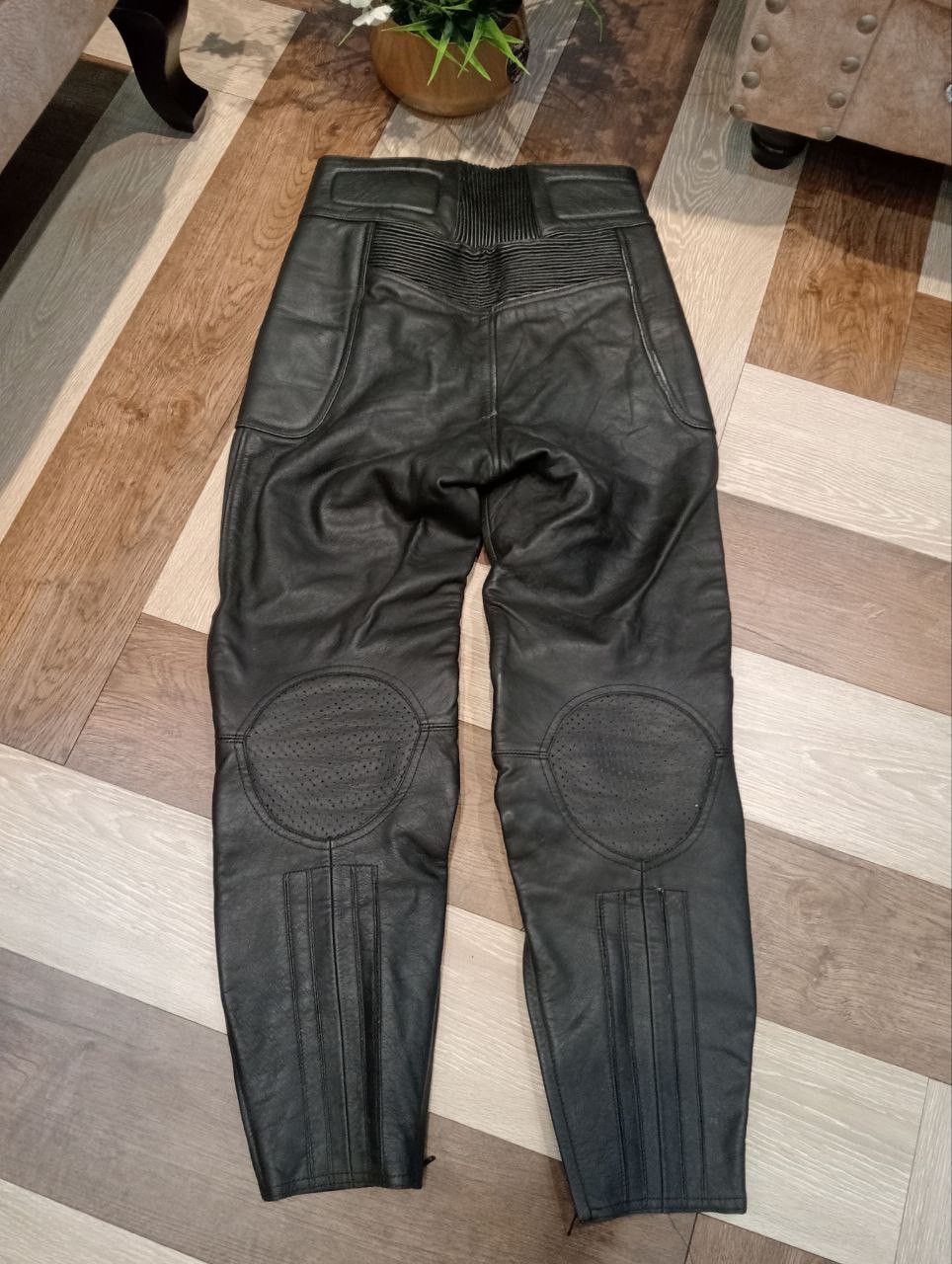 Gear for Sports SRP RIDING GEAR MOTORCYCLE LEATHER PANTS Size US 29 - 10 Thumbnail