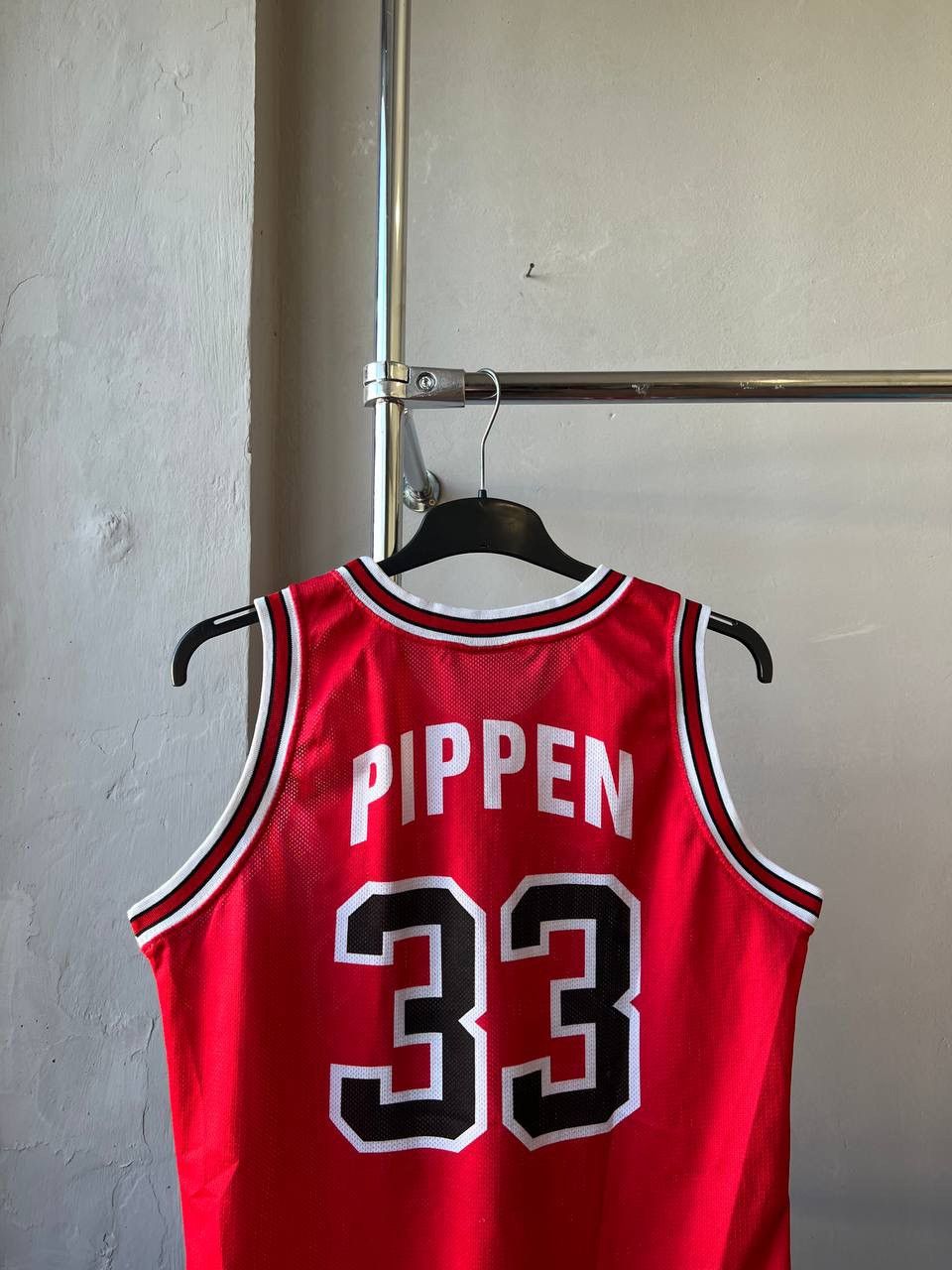 NBA NBA CHICAGO BULLS #33 PIPPEN 90’S BASKETBALL JERSEY RARE M Size US M / EU 48-50 / 2 - 17 Thumbnail