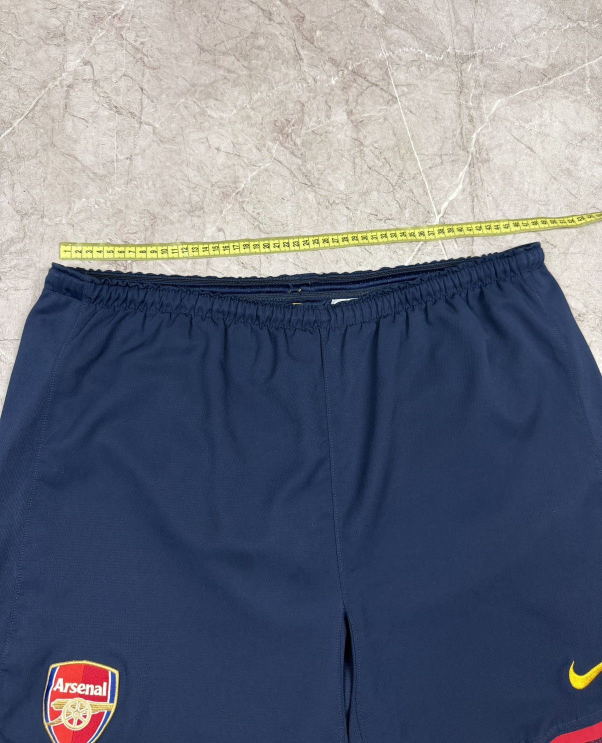 Nike Vintage Nike Arsenal Shorts 90s Football Streetwear Swoosh Size US 36 / EU 52 - 7 Thumbnail