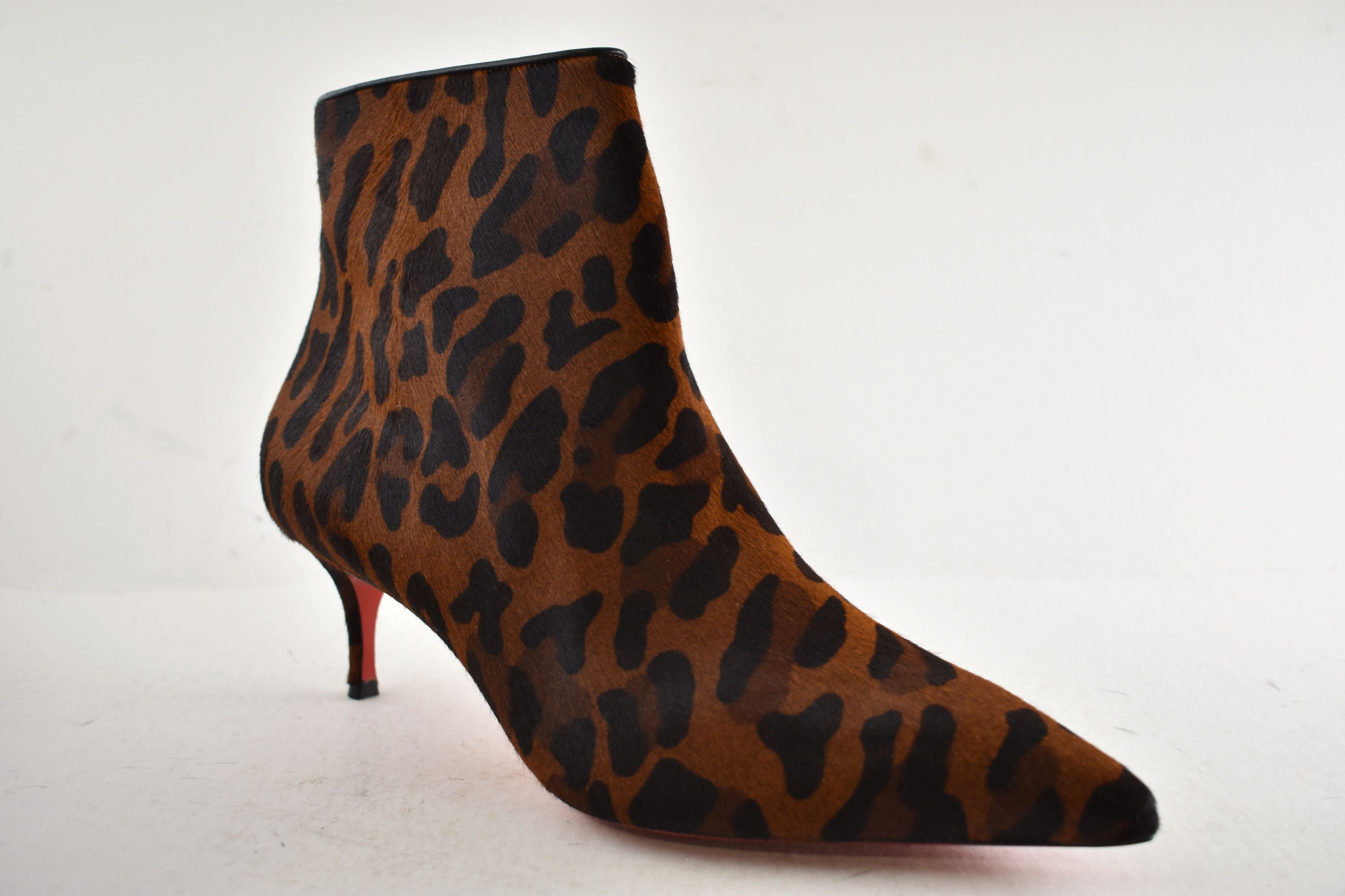 Christian Louboutin So Kate Booty 55 Black Leopard Pony Short Ankle Bootie 40.5 Size US 10.5 / IT 40.5 - 4 Thumbnail