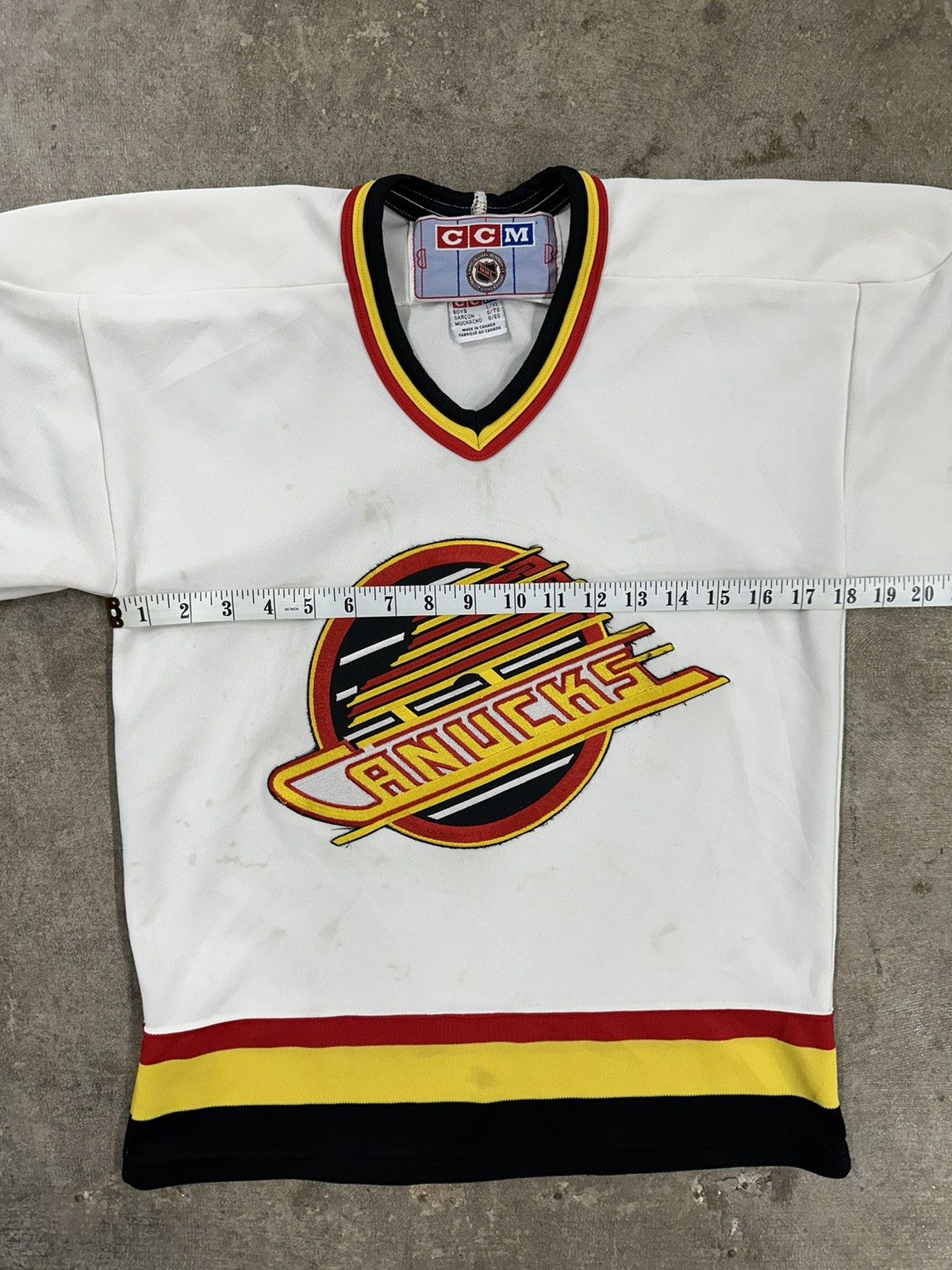 Ccm Vintage 90s CCM Vancouver Canucks Flying Skate Jersey Size US XS / EU 42 / 0 - 18 Thumbnail