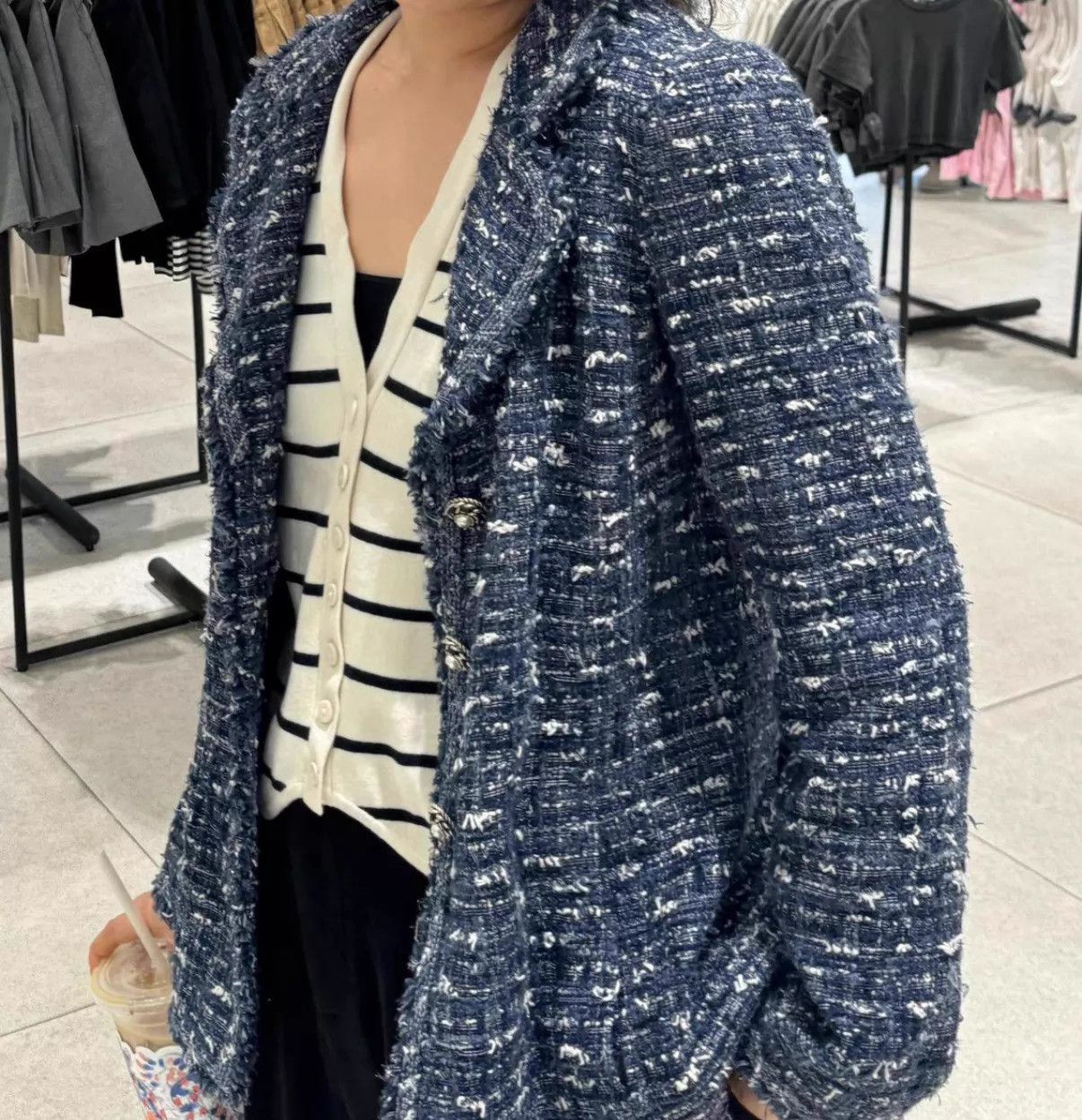 Chanel Chanel Tweed Jacket 34 (B:86-88, L:60) 98 New Size XS / US 0-2 / IT 36-38 - 8 Thumbnail