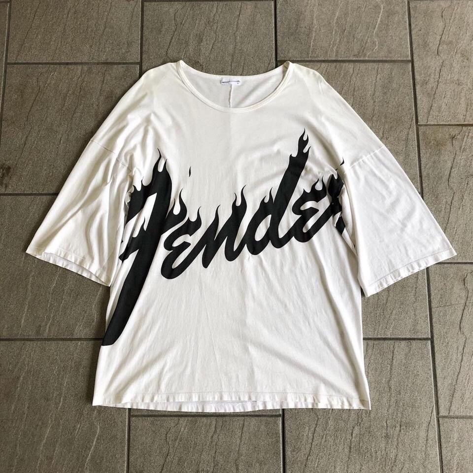 image of Lad Musician Fender 3/4 Sleeve T-Shirt in White, Men's (Size Medium)