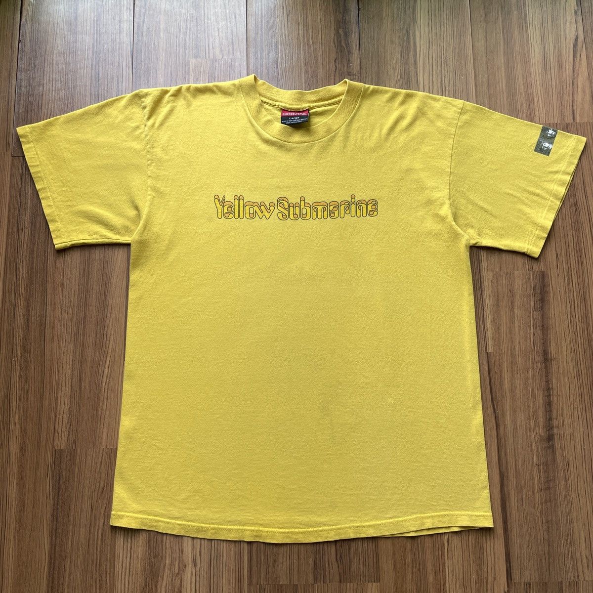 Band Tees 90s The Beatles Yellow Submarine Quiksilver rusty surf wear Size US L / EU 52-54 / 3 - 3 Thumbnail