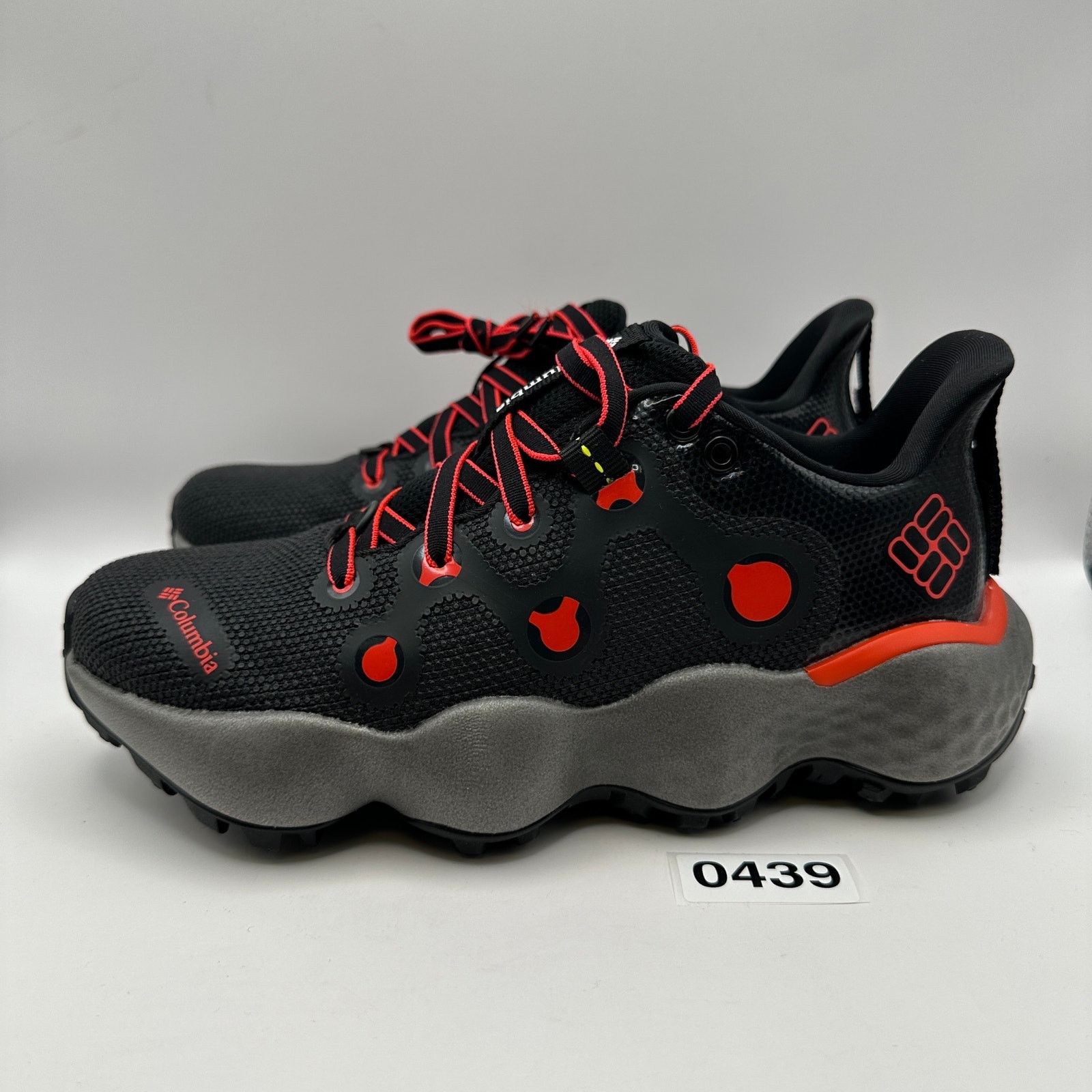 Columbia COLUMBIA Women's 5.5 Escape Thrive Ultra Black/Red Hiking Size US 5.5 / IT 35.5 - 3 Thumbnail
