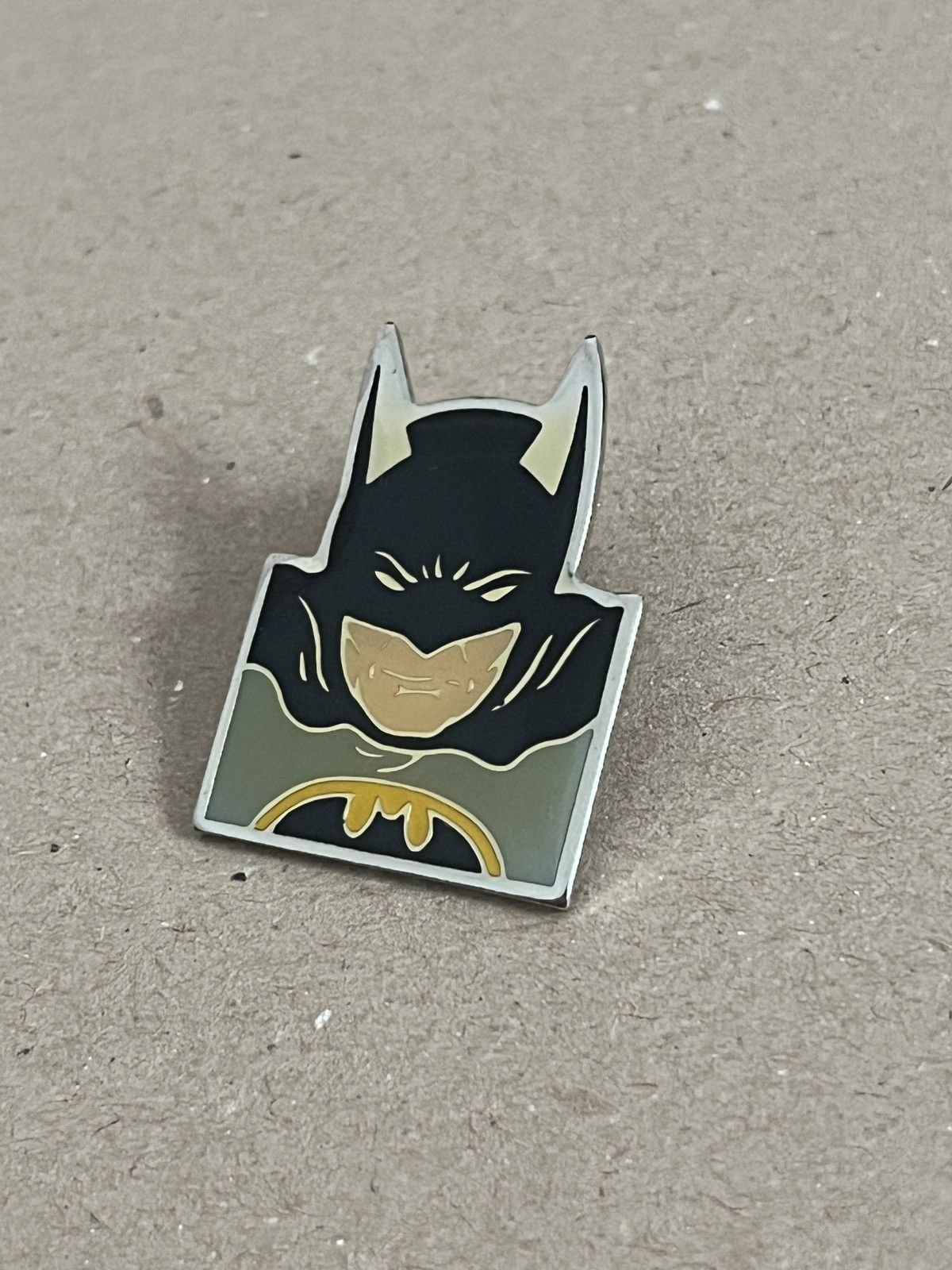 DC Comics Batman vintage pin Size ONE SIZE - 2 Thumbnail